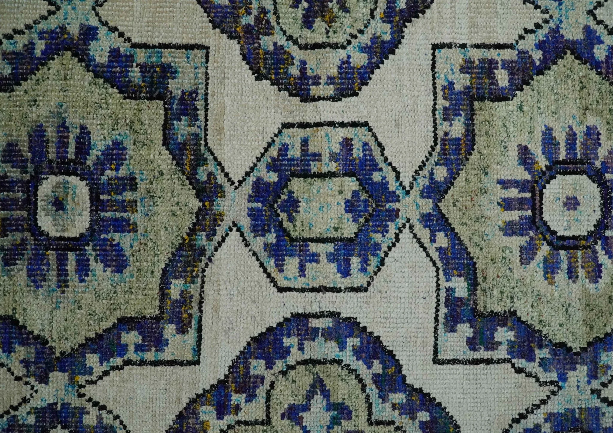 Hand Knotted 5x8 Beige, Violet and Olive Persian made of Recycled Silk Area Rug | OP98 - Image 9