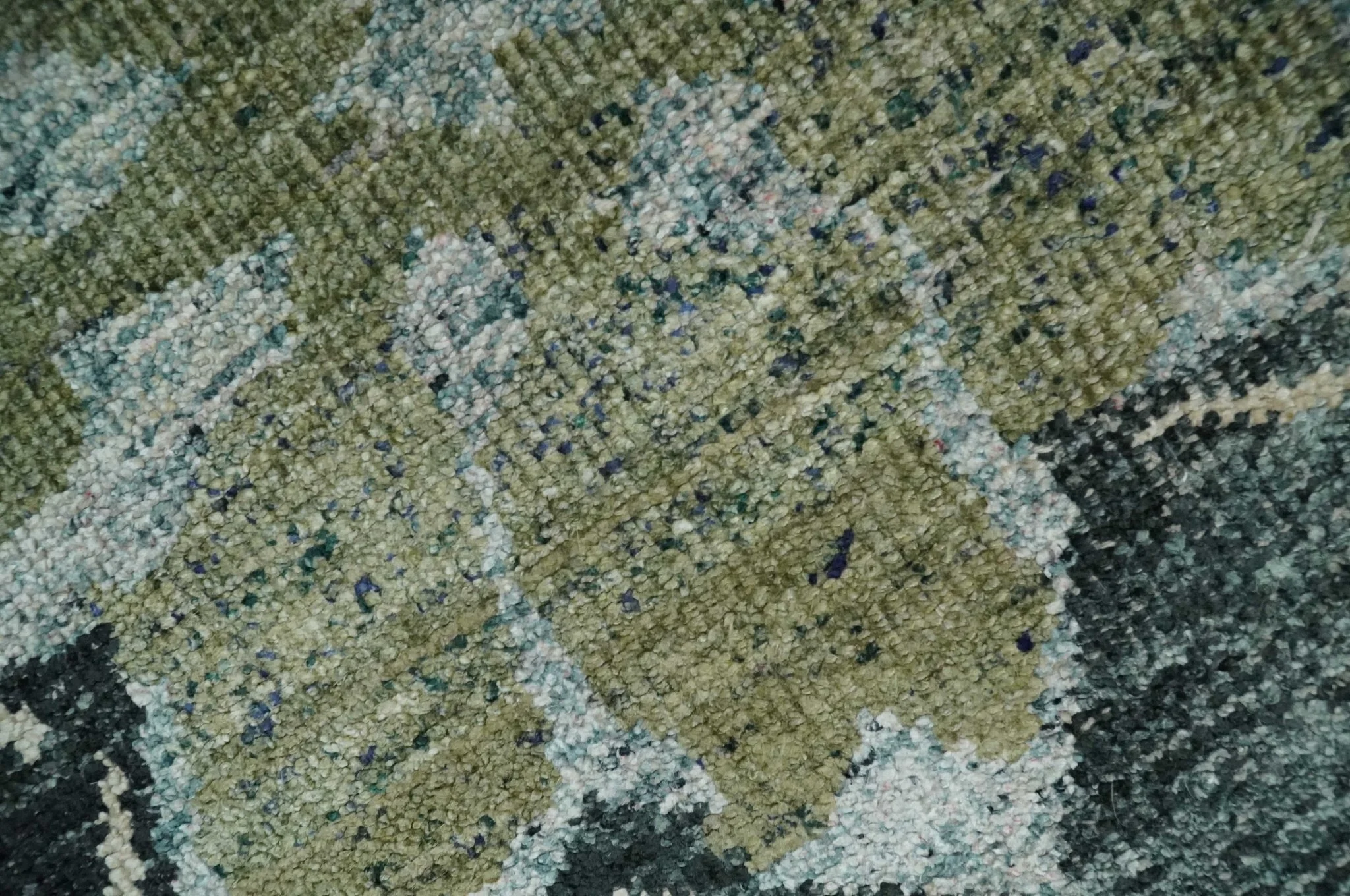 Hand Knotted 5x8 Charcoal, Beige and Teal Floral Persian made of Recycled Silk Area Rug | OP122 - Image 4