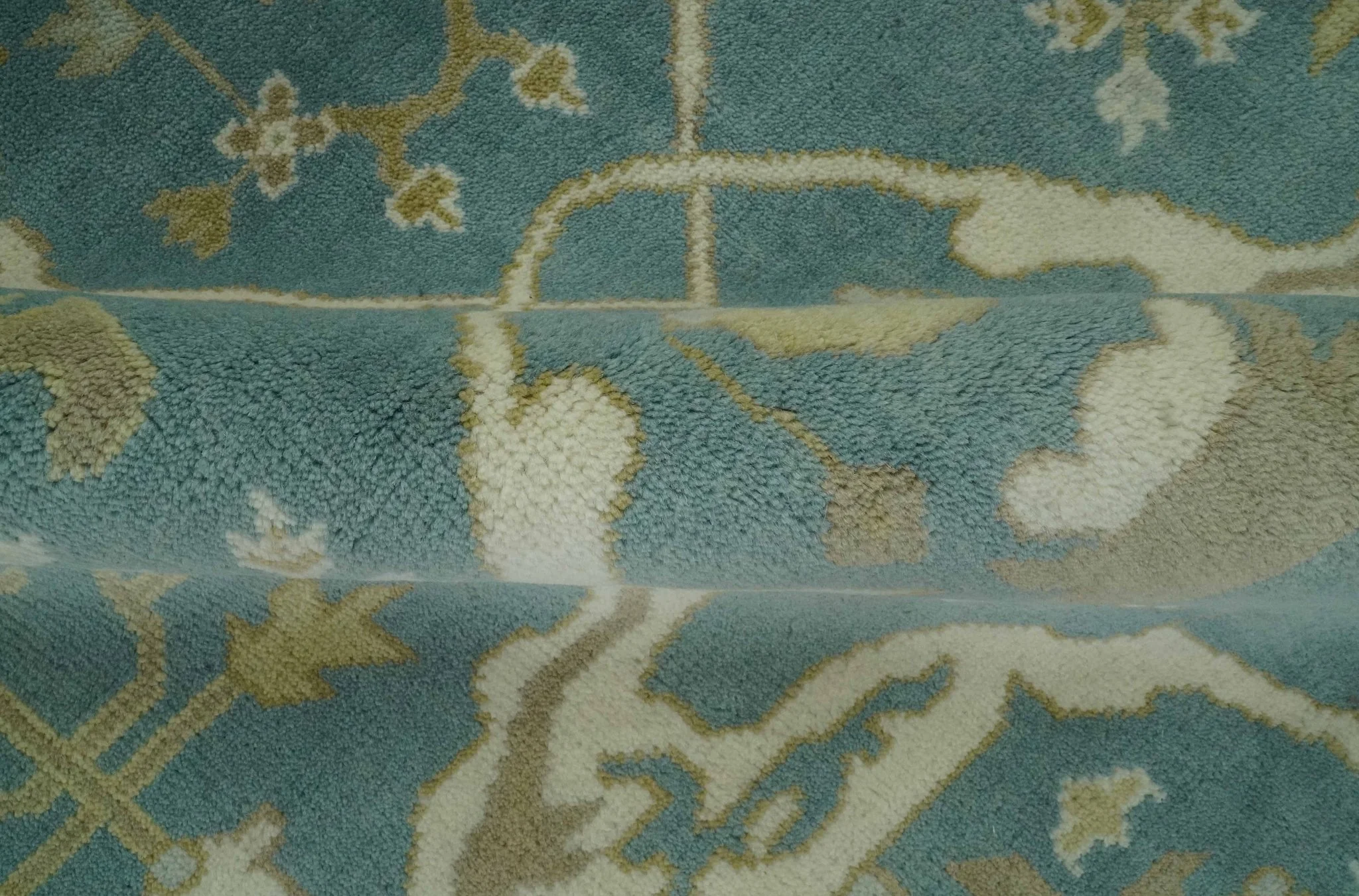 Hand Knotted 6x9 Teal, Ivory and Olive Traditional Oriental Oushak wool rug - Image 6