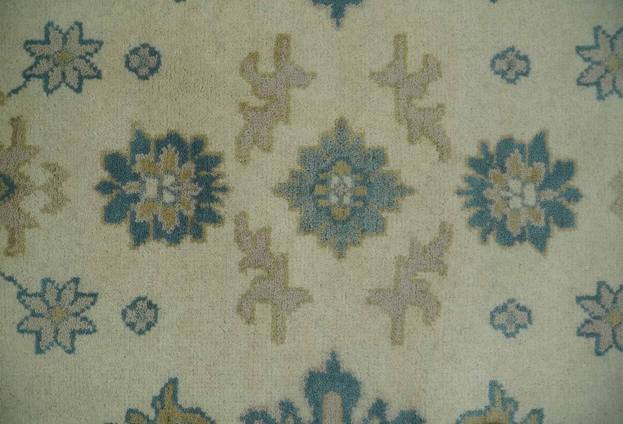 Hand Knotted 8x10 Beige and Gray Antique Oushak Wool Area Rug - Image 4
