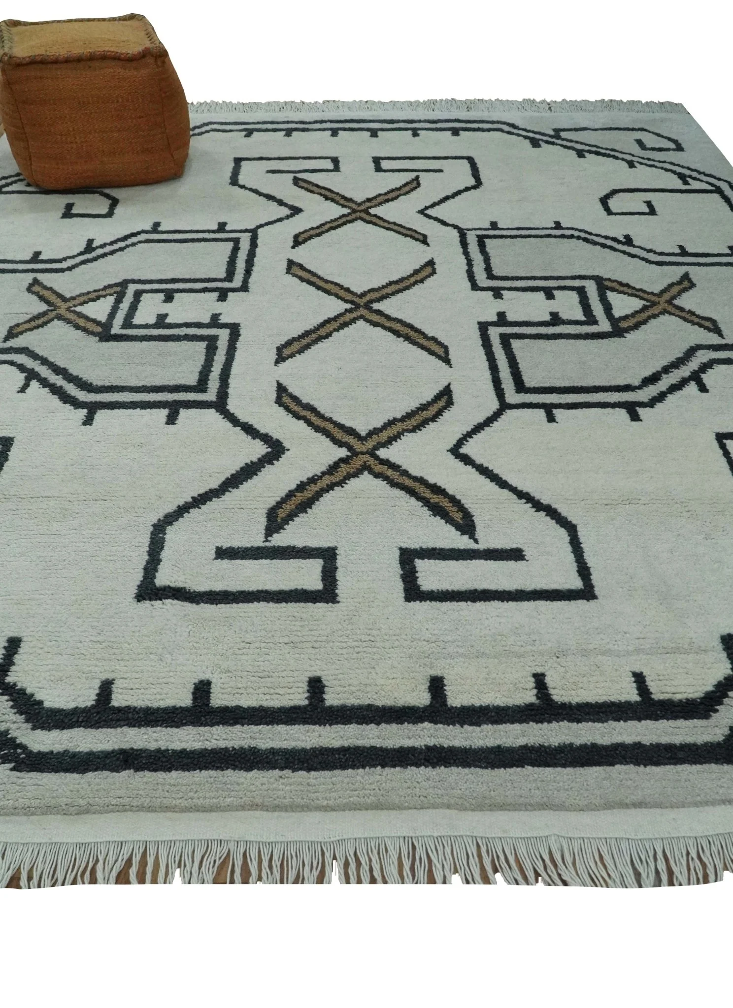 Hand Knotted 8x10 Ivory and Charcoal Wool Traditional Tribal Art Antique South Western Rug |  TRDCP1292810 - Image 3