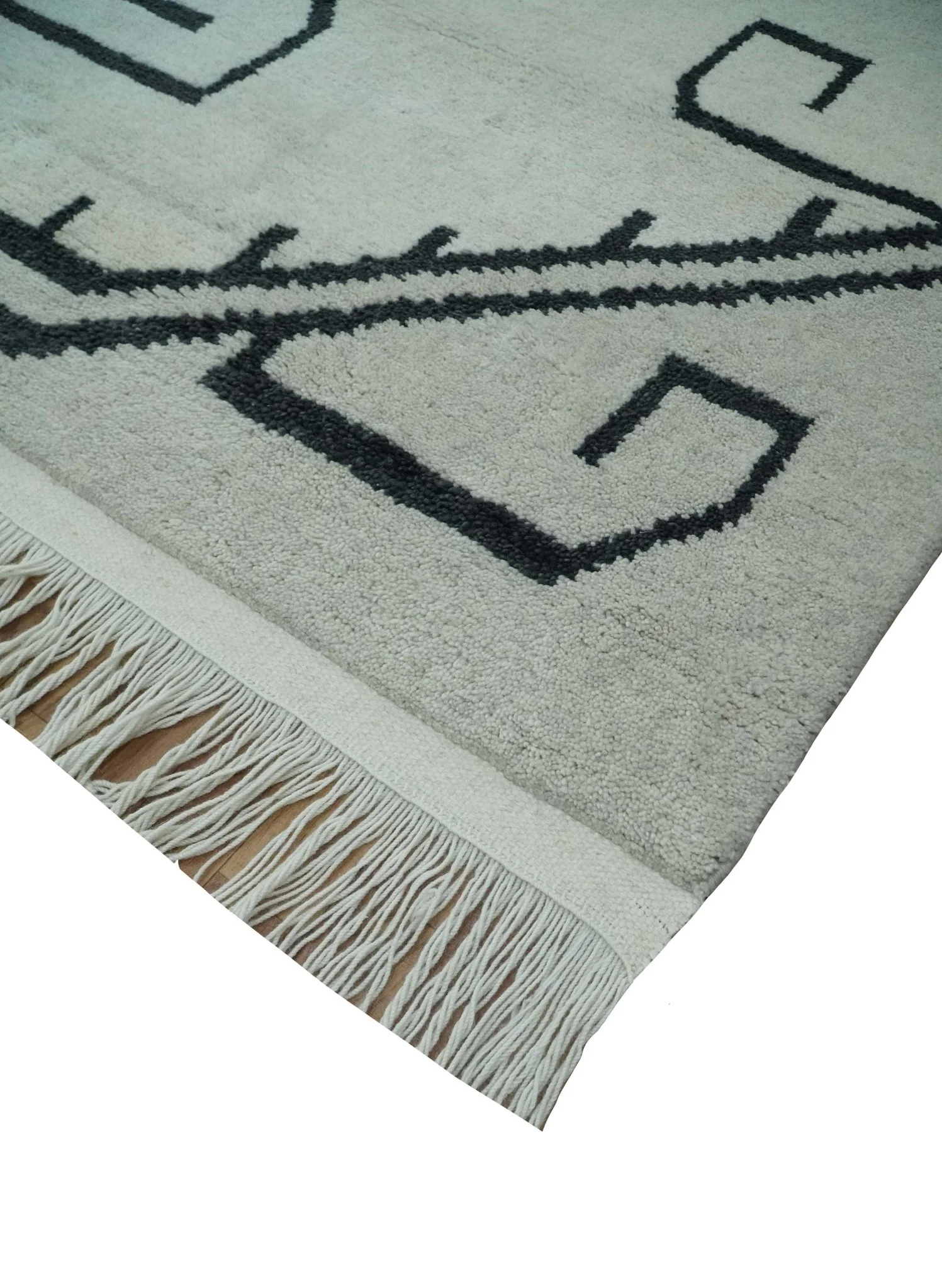 Hand Knotted 8x10 Ivory and Charcoal Wool Traditional Tribal Art Antique South Western Rug |  TRDCP1292810 - Image 5