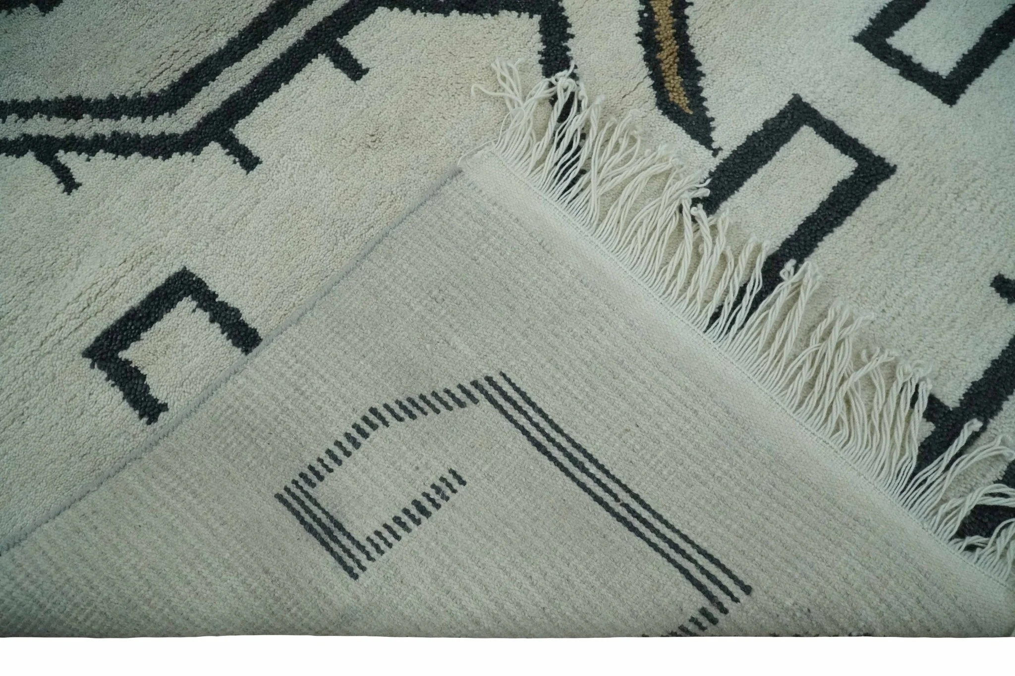 Hand Knotted 8x10 Ivory and Charcoal Wool Traditional Tribal Art Antique South Western Rug |  TRDCP1292810 - Image 8