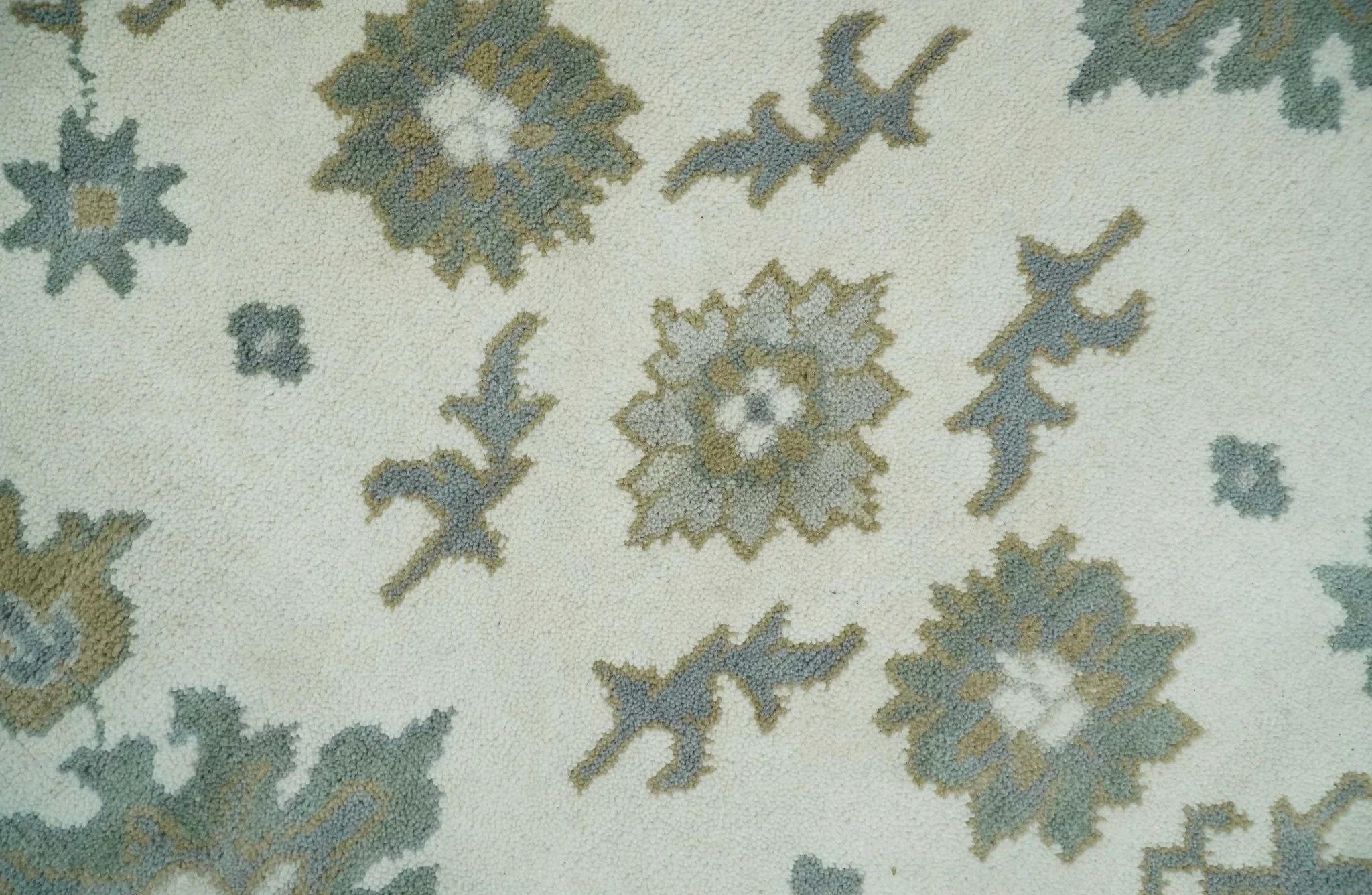 Hand Knotted 8x10 Ivory, Brown and Aqua Antique Oushak Persian Wool Area Rug | TRDCP1172810 - Image 4