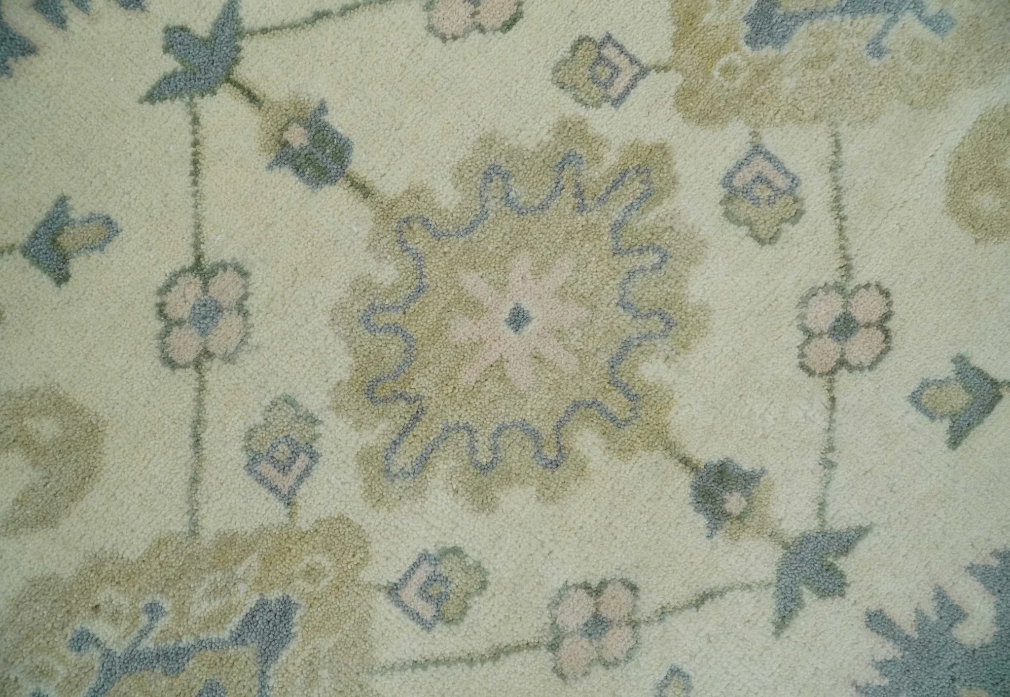 Hand Knotted 8x10 Ivory, Blue and Beige Antique Oushak Persian Wool Area Rug | TRDCP1145810 - Image 4