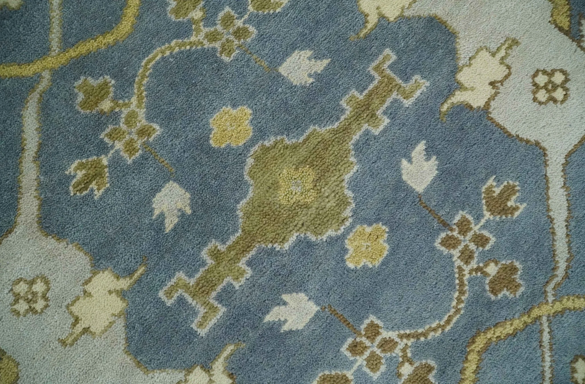 Traditional Hand Knotted 8x10 Oriental Oushak Silver, Ivory and Beige Wool Area Rug | TRDCP1168810 - Image 4