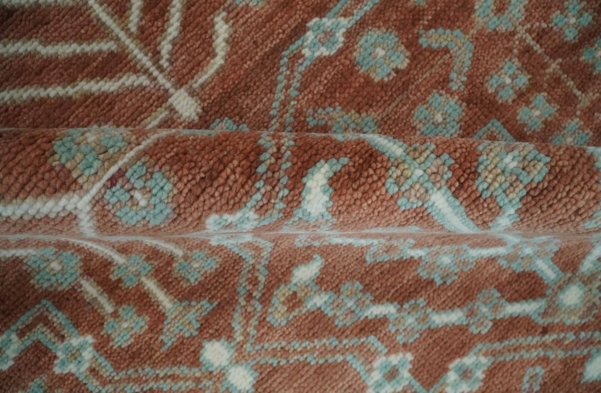 Hand knotted 8x10 Rust and Aqua Floral wool Area Rug - Image 7