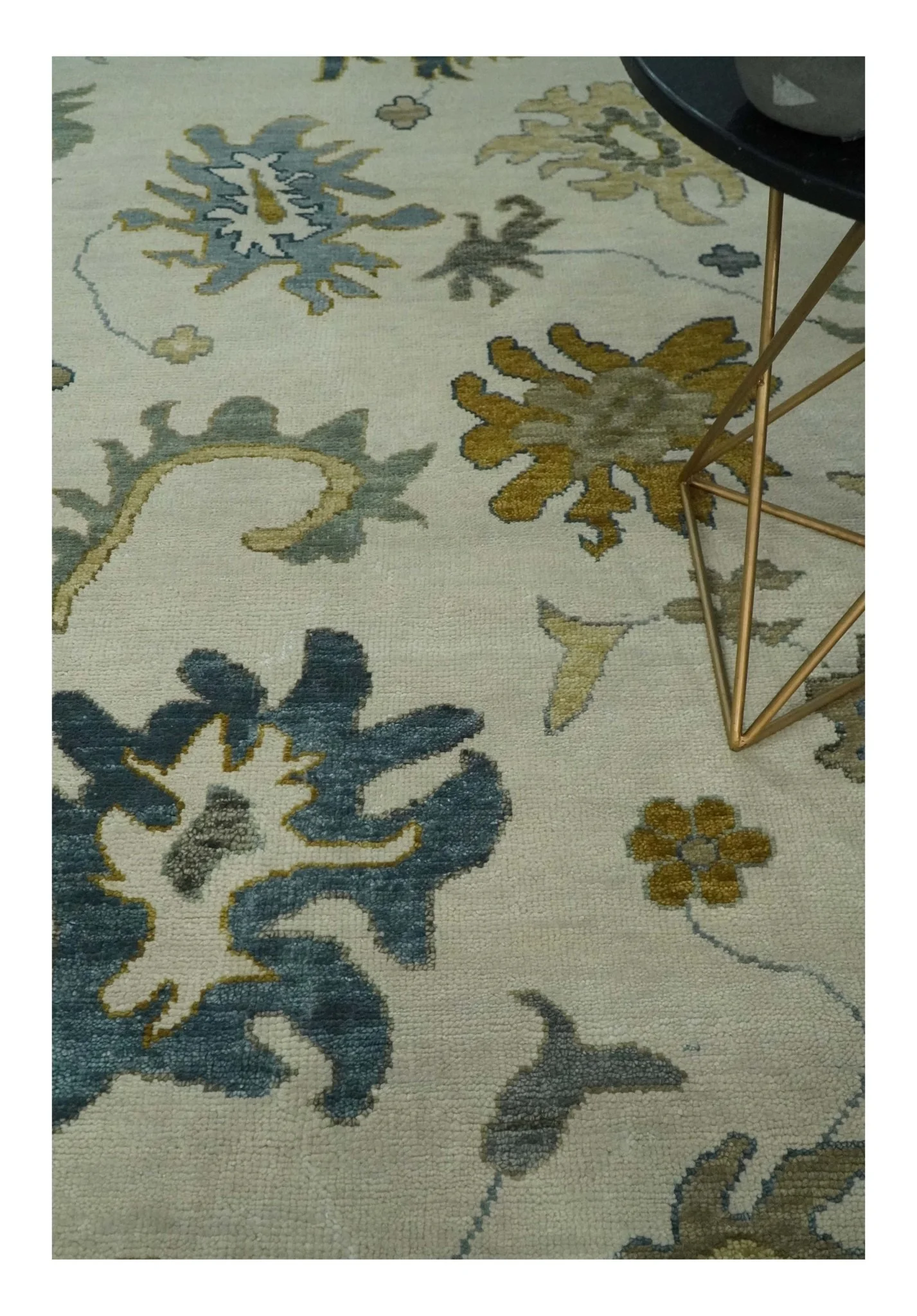 Hand Knotted 9x12 Ivory, Silver and Beige Traditional Style Oushak Wool Rug - Image 2