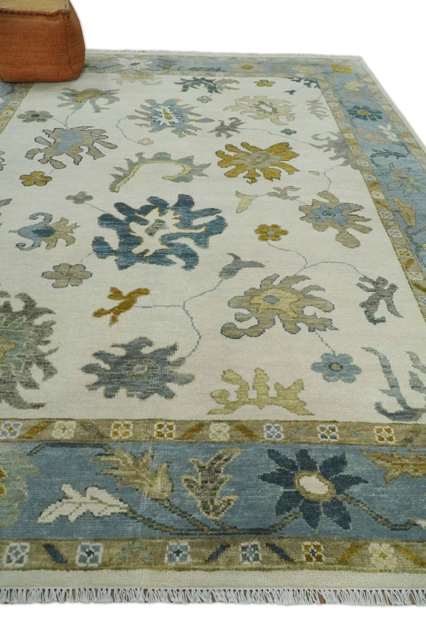 Hand Knotted 9x12 Ivory, Silver and Beige Traditional Style Oushak Wool Rug - Image 3
