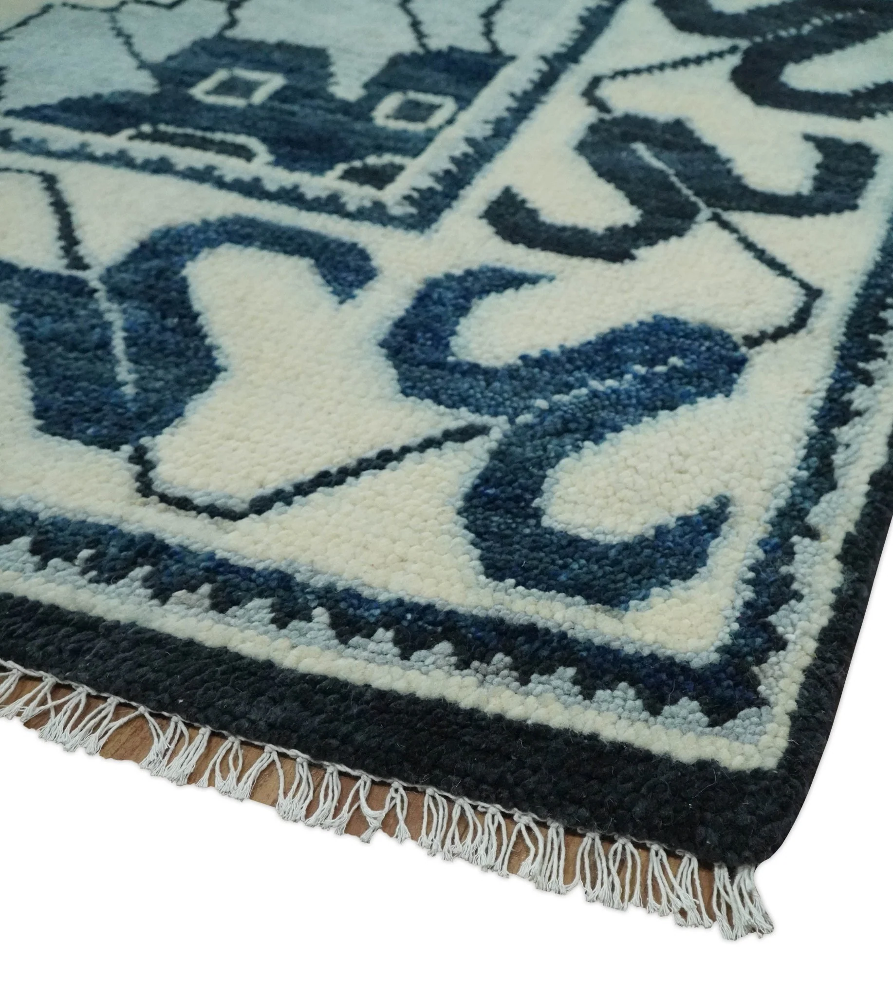 Hand Knotted Antique 8x10 Ivory and Blue Traditional Heriz Serapi Wool Rug | TRDCP859810 - Image 11