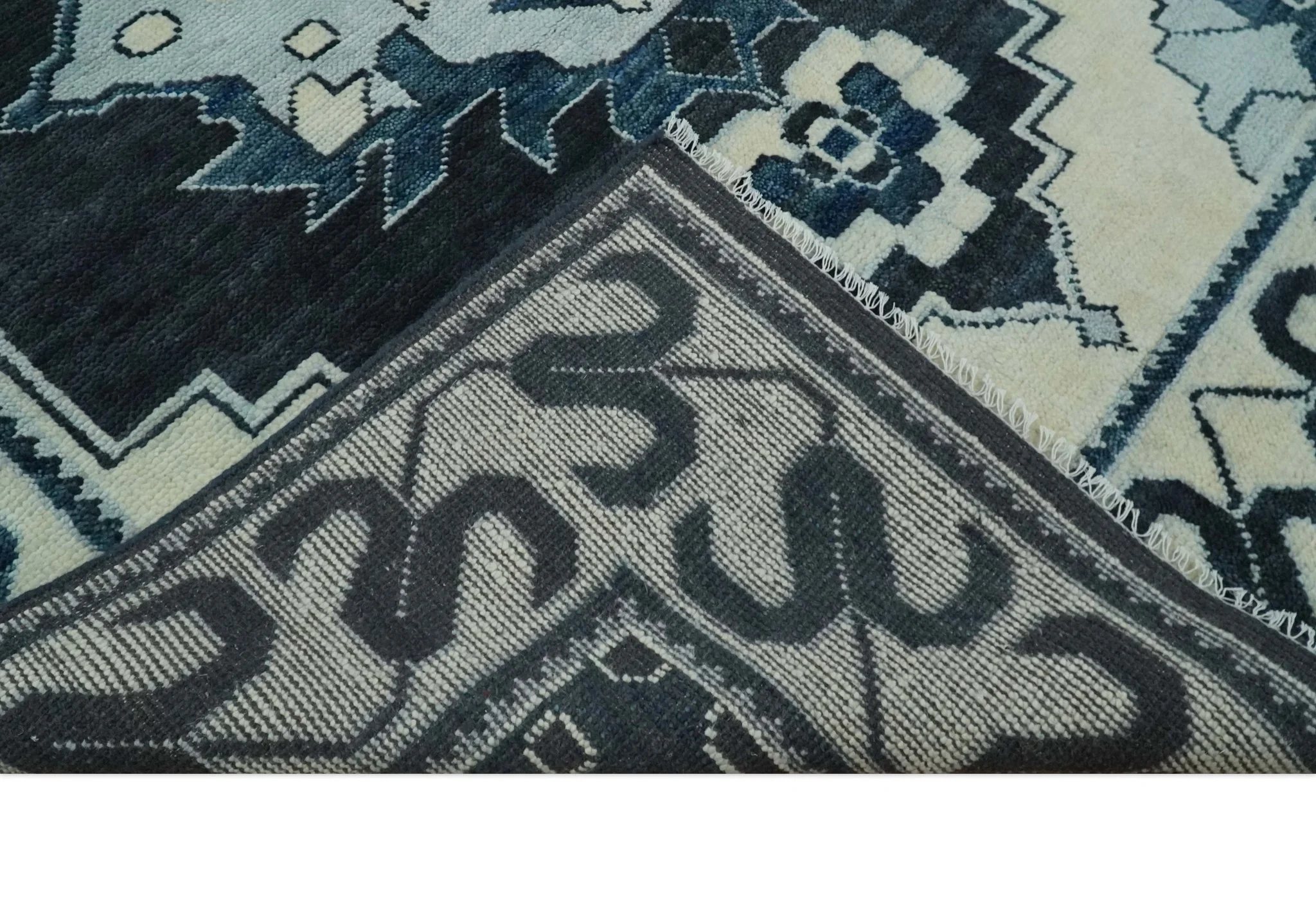 Hand Knotted Antique 8x10 Ivory and Blue Traditional Heriz Serapi Wool Rug | TRDCP859810 - Image 5