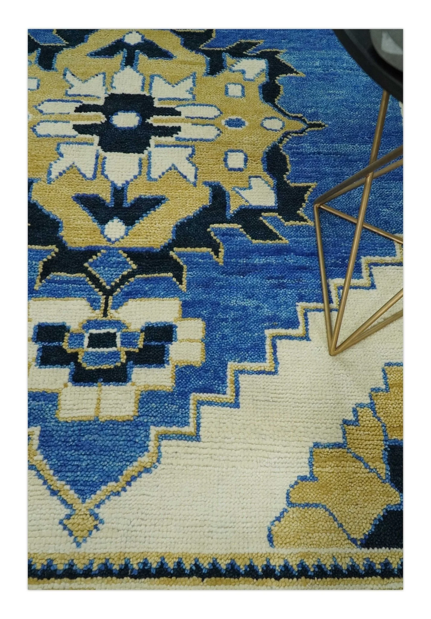 Hand Knotted Antique 8x10 Ivory, Blue and Beige Traditional Heriz Serapi Wool Rug | TRDCP861810 - Image 2