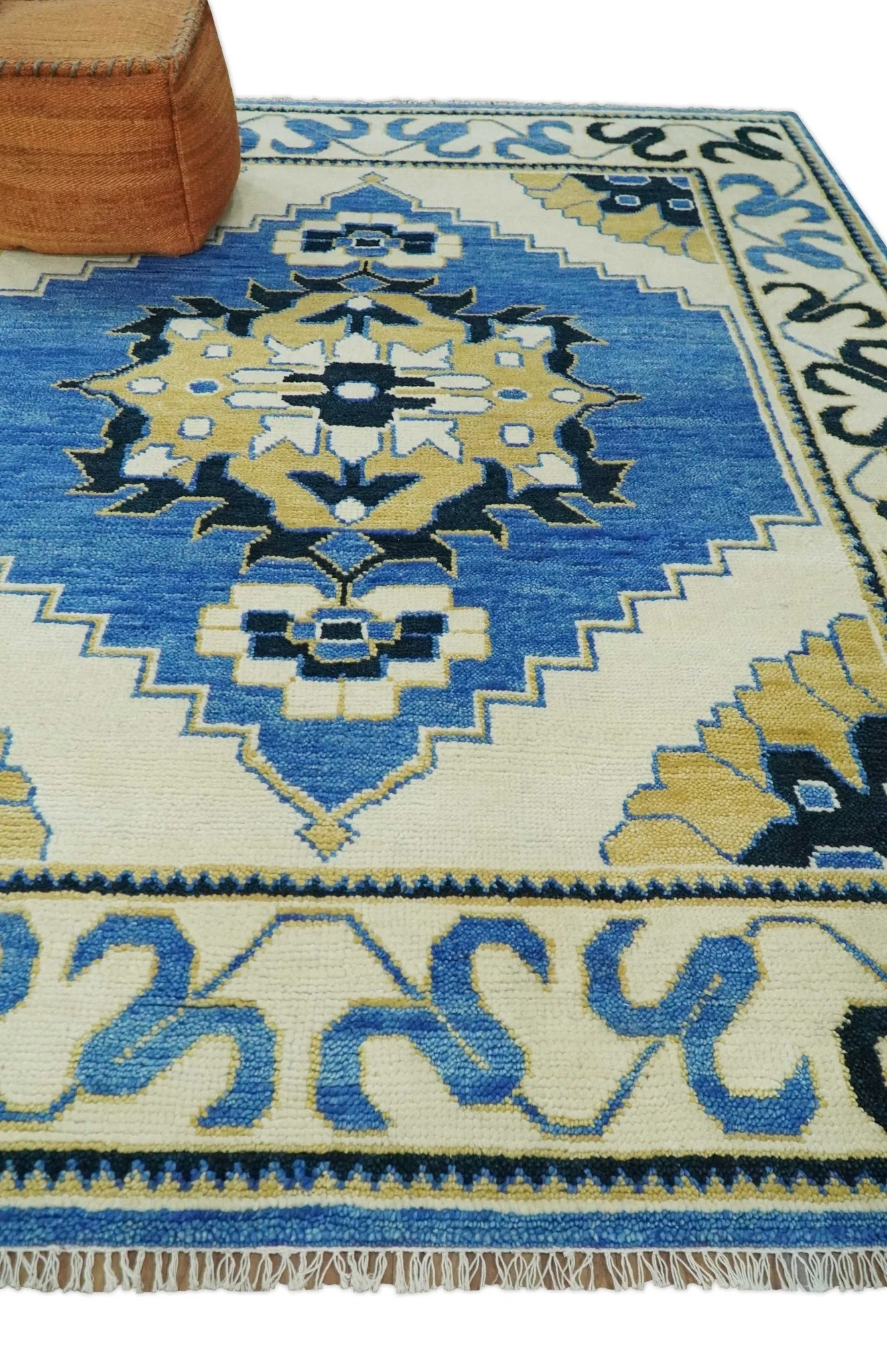 Hand Knotted Antique 8x10 Ivory, Blue and Beige Traditional Heriz Serapi Wool Rug | TRDCP861810 - Image 3