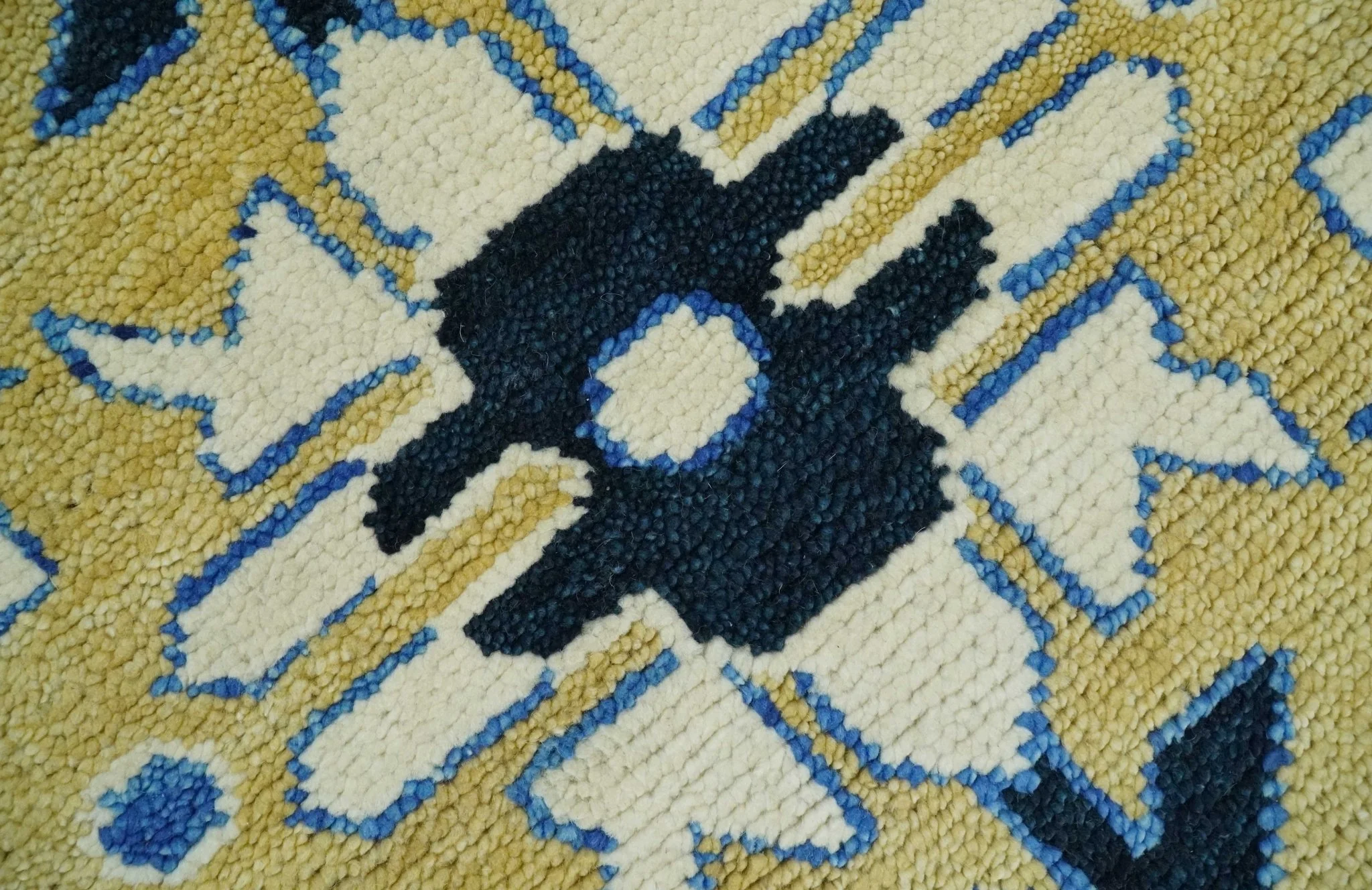 Hand Knotted Antique 8x10 Ivory, Blue and Beige Traditional Heriz Serapi Wool Rug | TRDCP861810 - Image 8