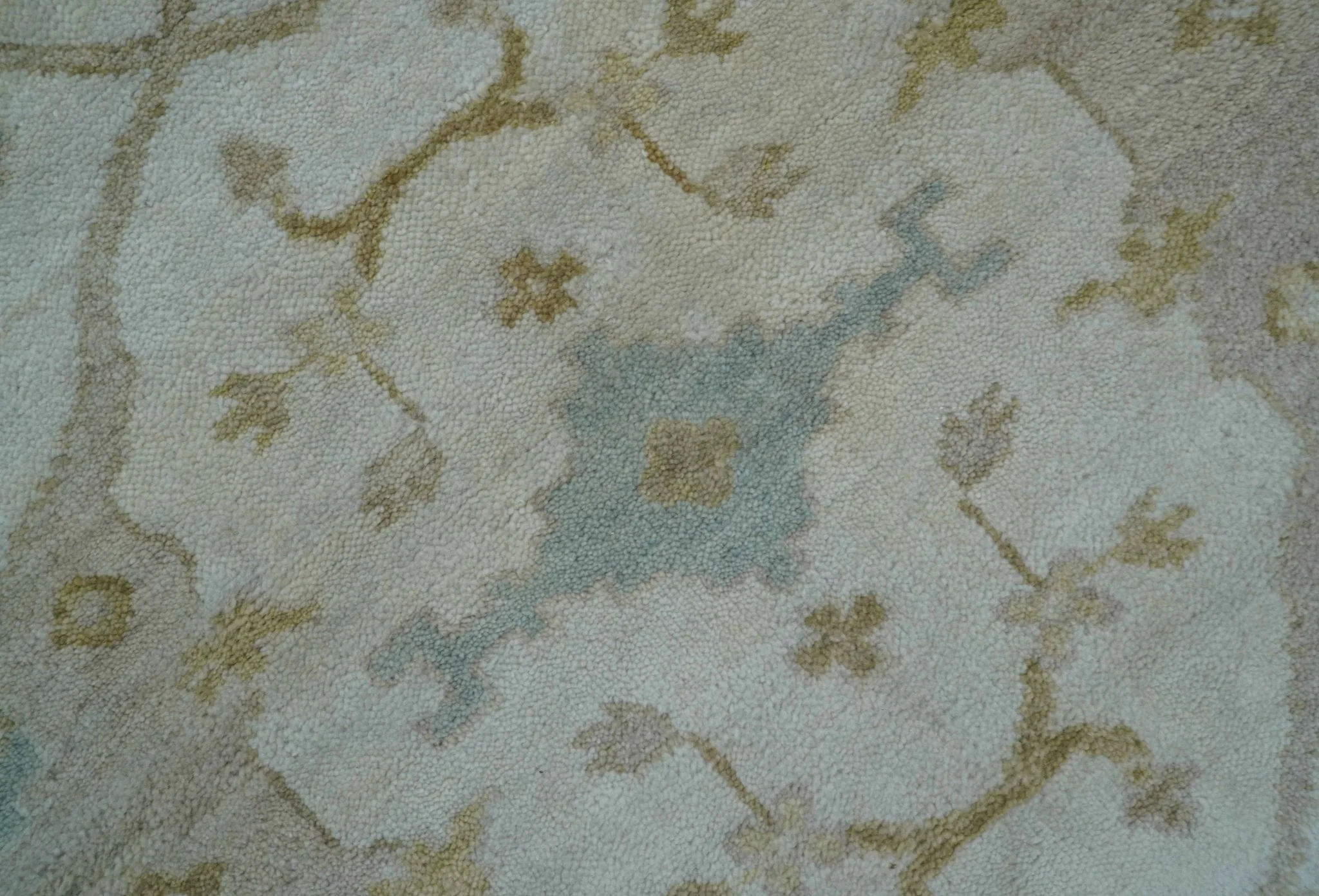Hand Knotted Beige And Blue Traditional Oushak Design 6x9 Wool Rug - Image 7