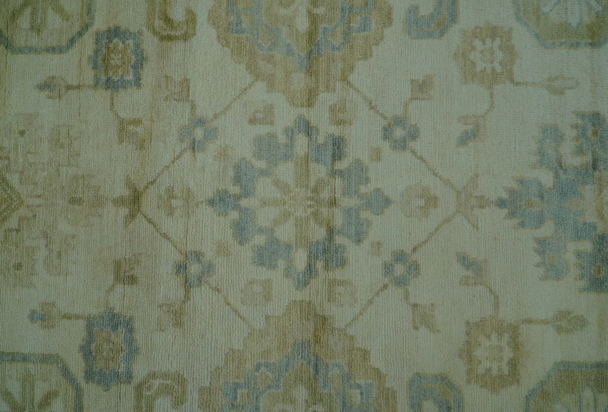 Hand Knotted Ivory And Blue Traditional Oushak Design 8x10 Wool Area Rug - Image 7