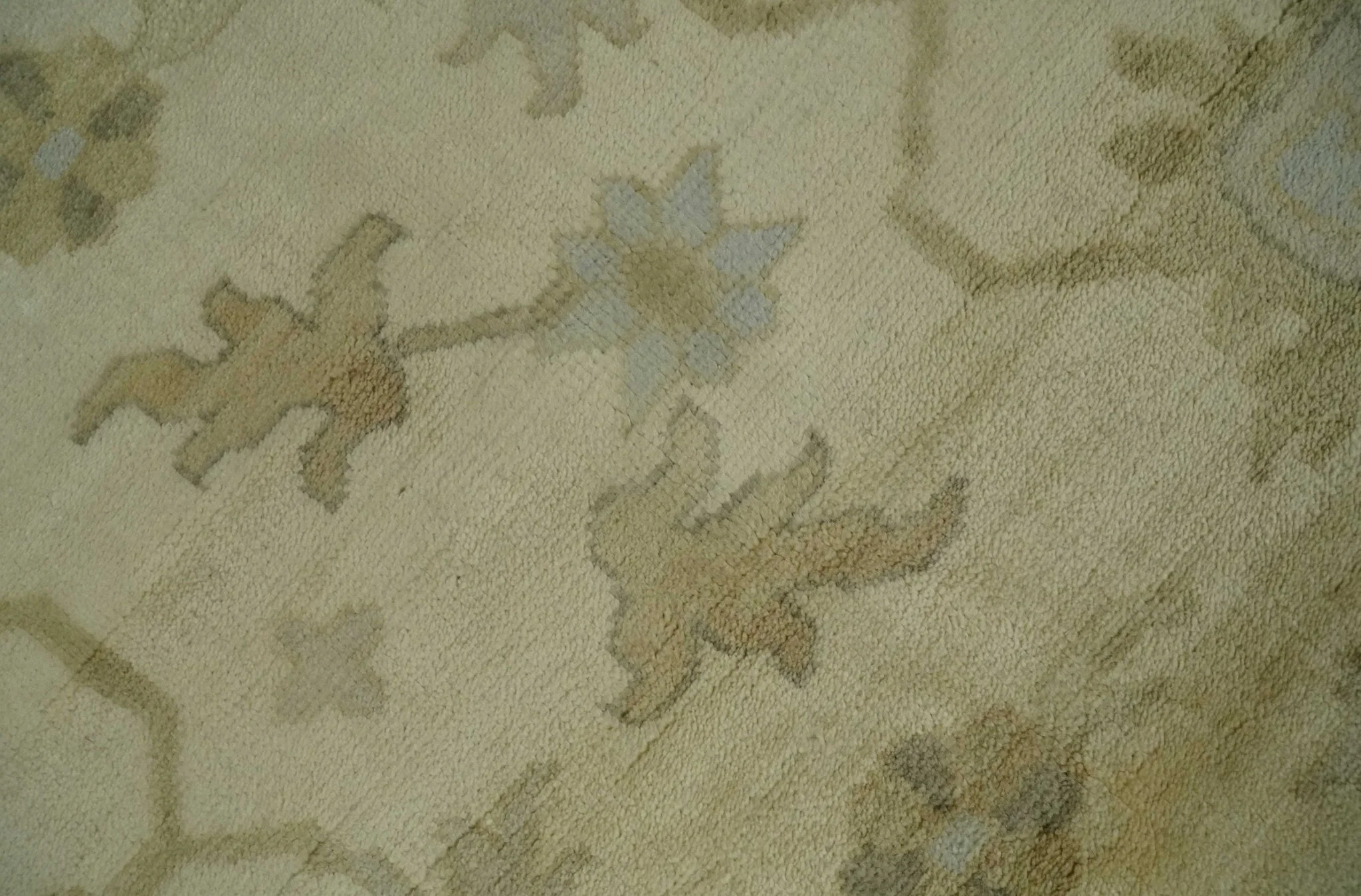 Hand Knotted Beige and Silver Modern Traditional Wool Oushak Area Rug - Image 4