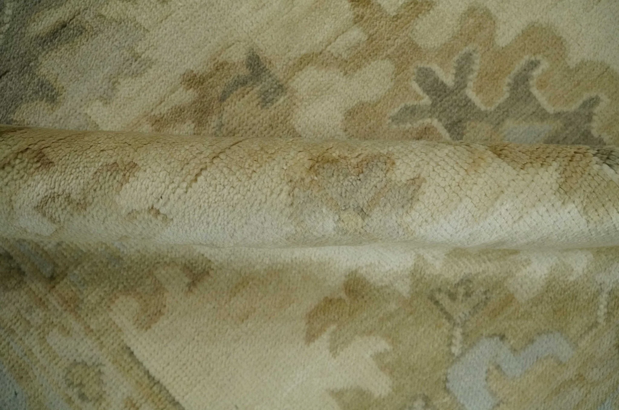 Hand Knotted Beige and Silver Modern Traditional Wool Oushak Area Rug - Image 6