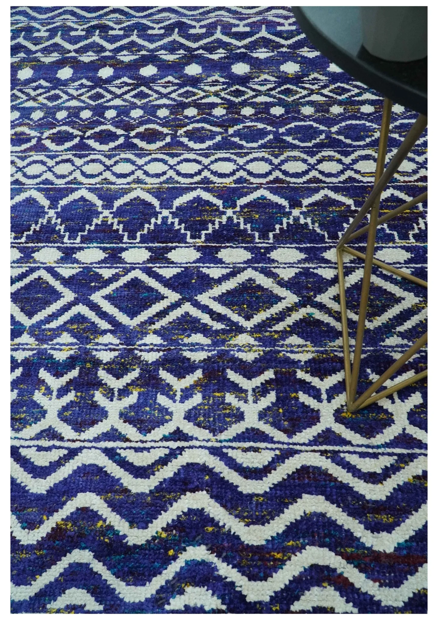 Hand Knotted Blue and Ivory 8x10 Southwestern Tribal Trellis Recycled Art Silk Area Rug - Image 2