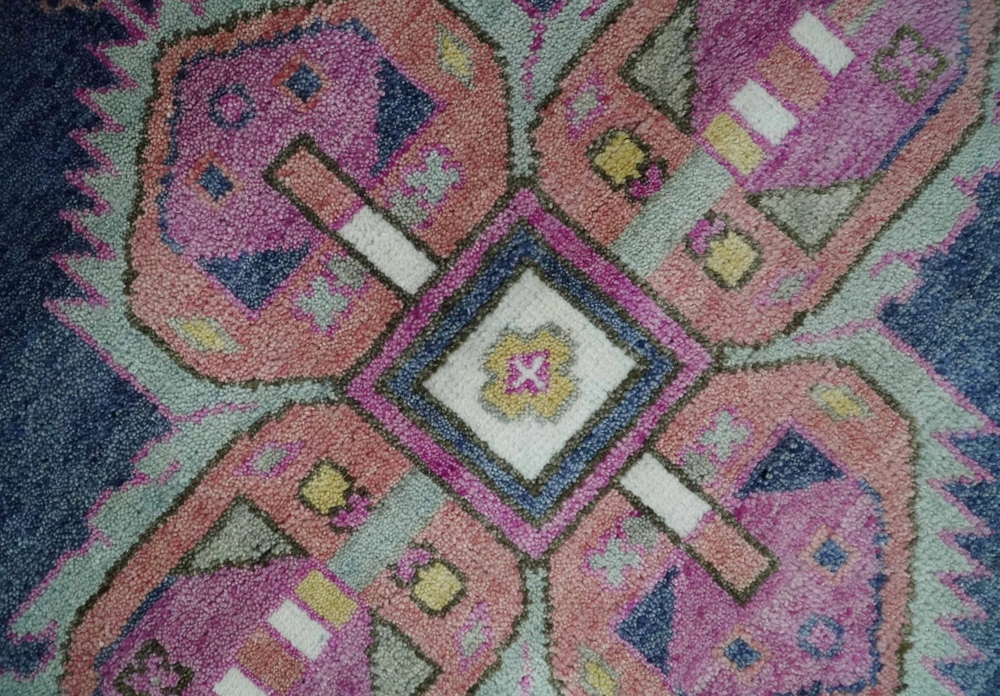 Hand Knotted Blue, Silver and Pink Traditional Heriz Serapi Wool Rug, Living Room and Bedroom Rug - Image 4