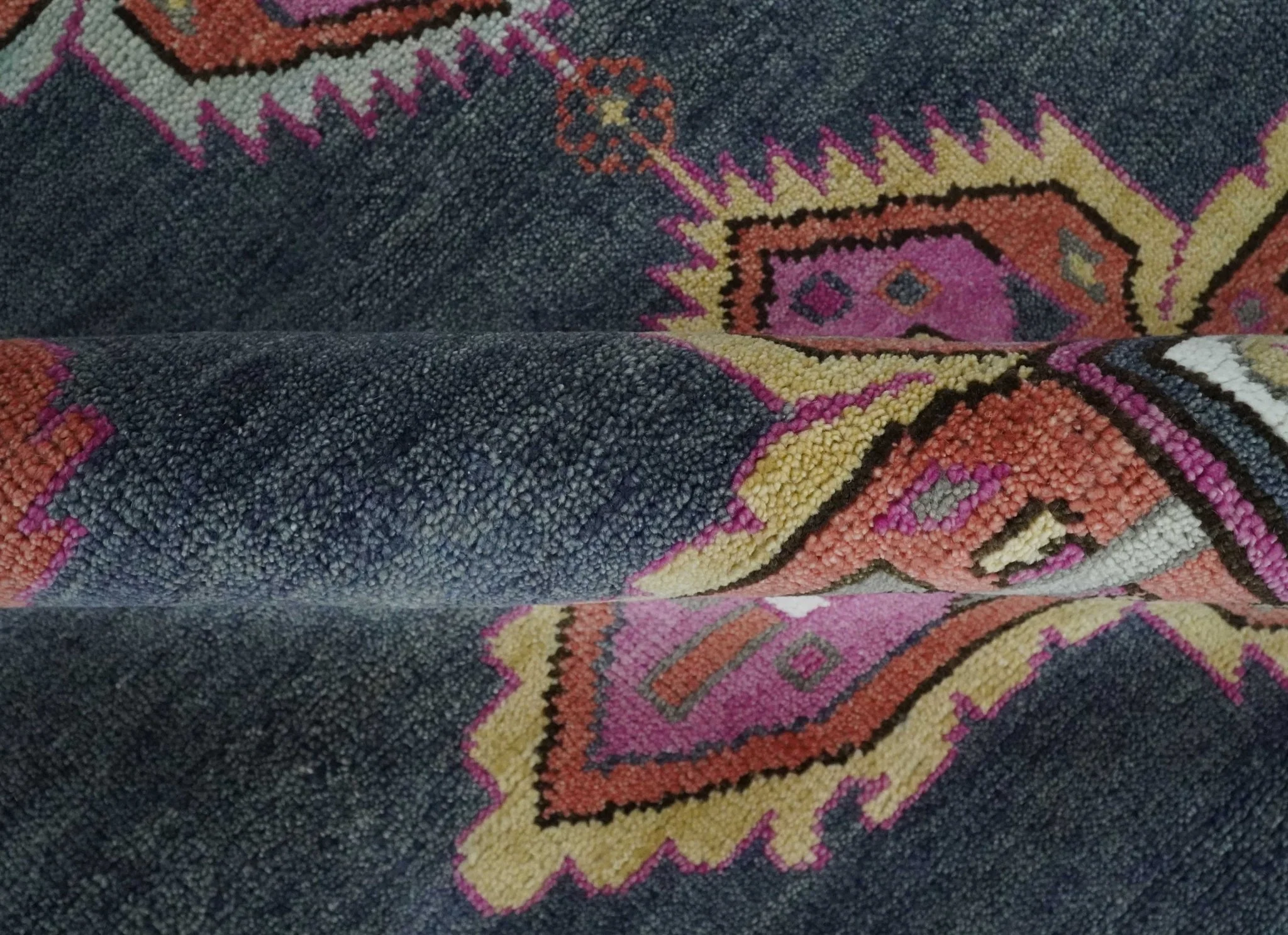 8.3x9.10 Hand Knotted Charcoal, Silver and Pink Traditional Heriz Wool Area Rug - Image 6