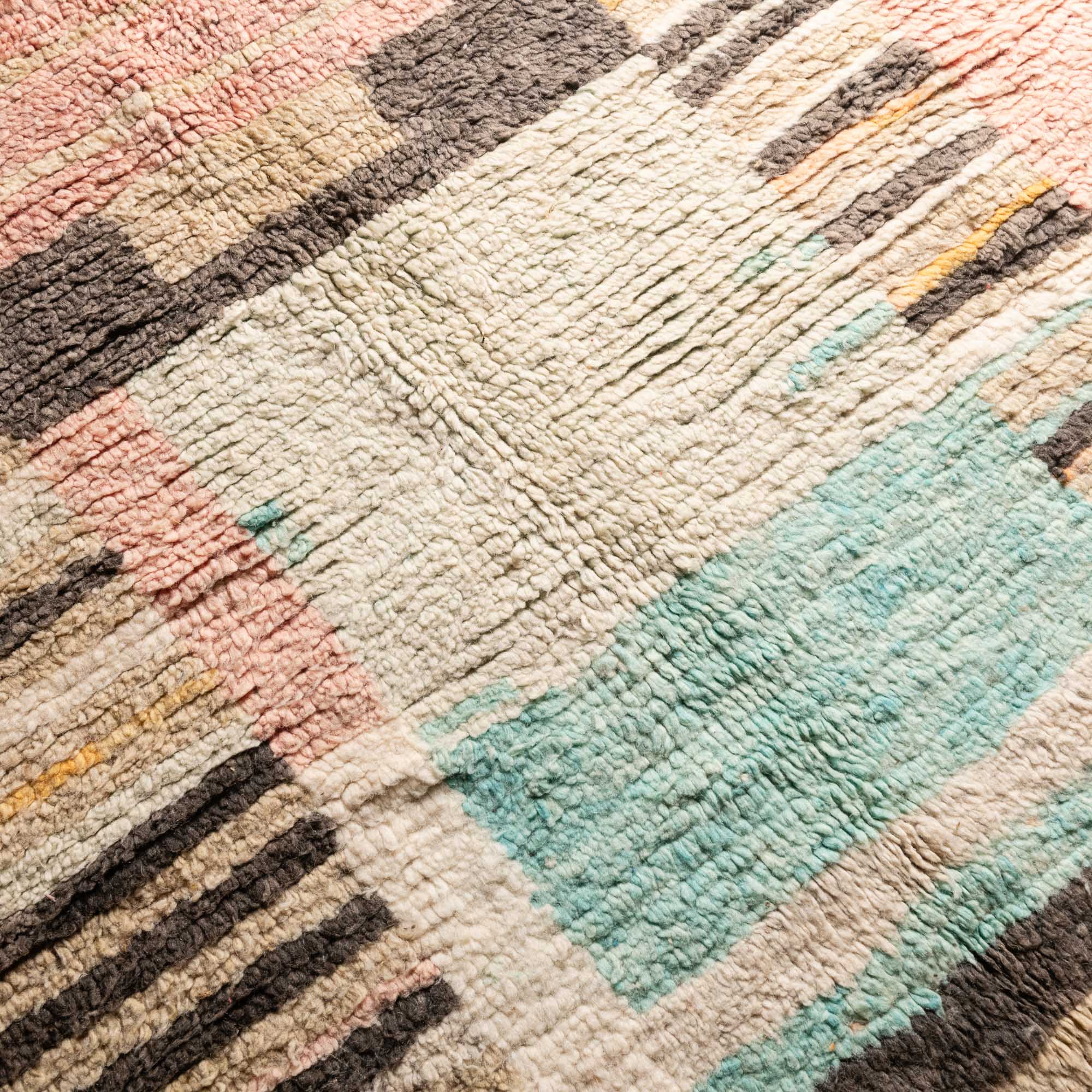 Hand Knotted Contemporary Moroccan Design Peach 5x8.5 Wool Rug - Image 3