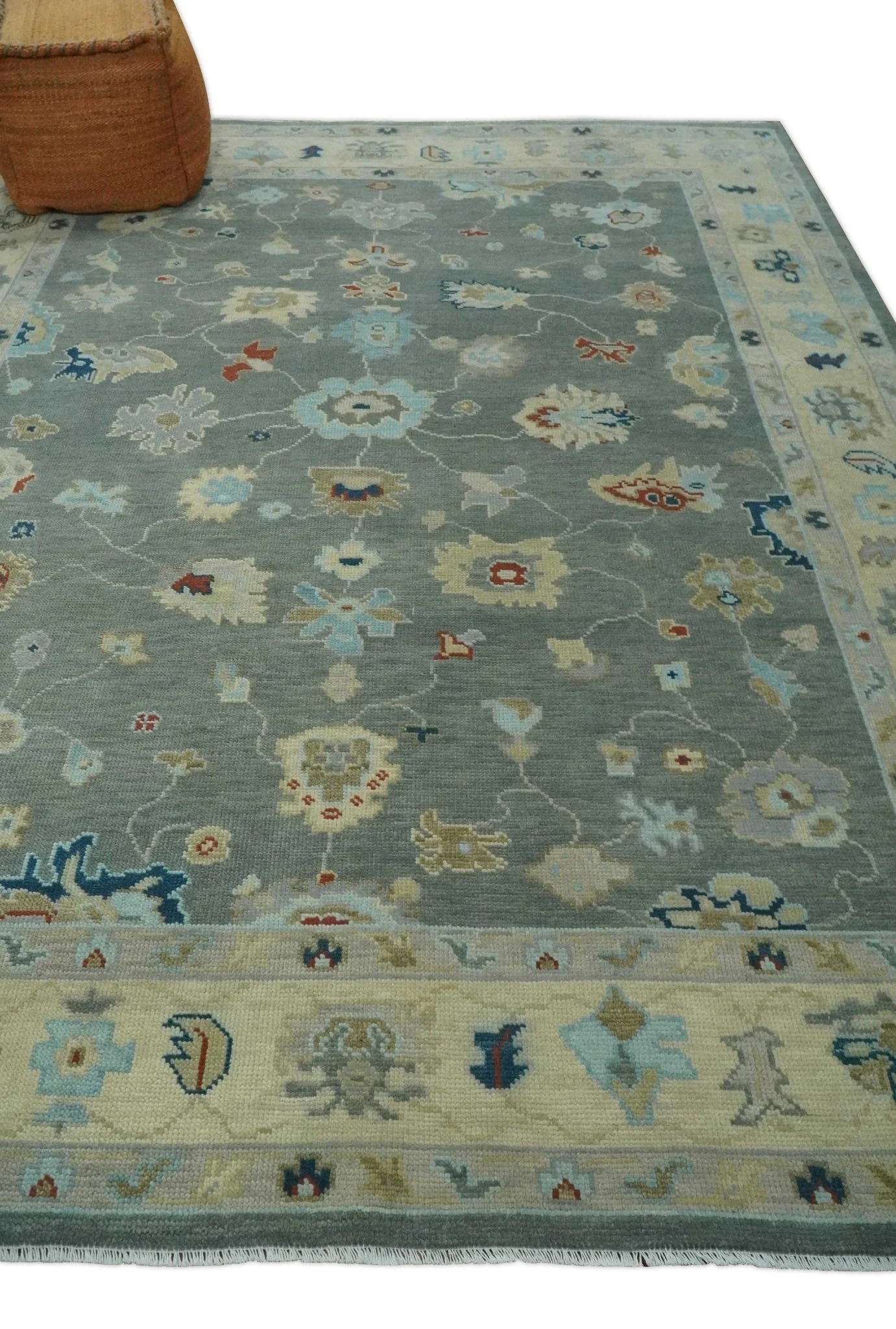 Hand knotted Gray and Beige Traditional Oushak Wool Area Rug - Image 3
