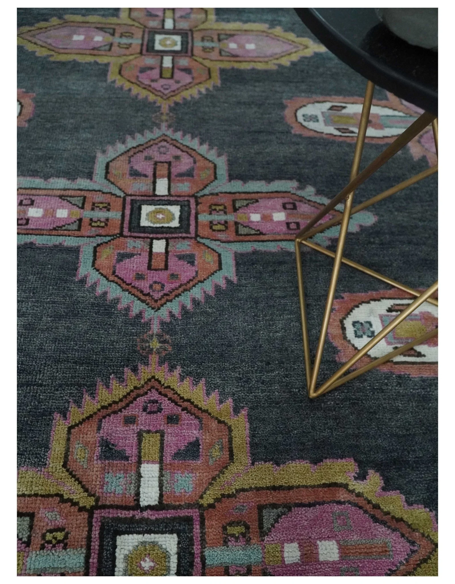 6x9 and 8x10 Hand Knotted Gray, Silver and Pink Traditional Wool Area Rug - Image 2
