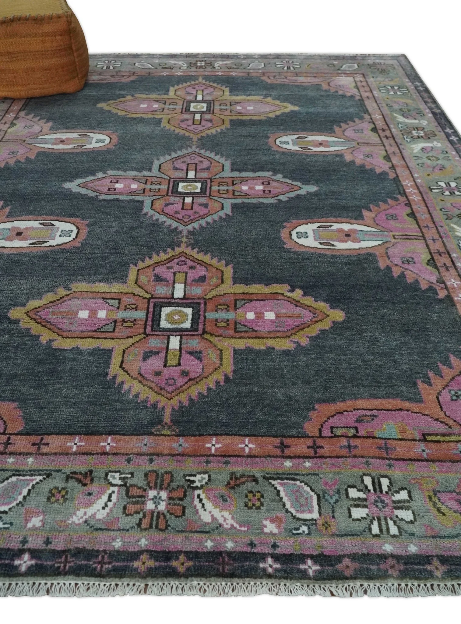 6x9 and 8x10 Hand Knotted Gray, Silver and Pink Traditional Wool Area Rug - Image 3