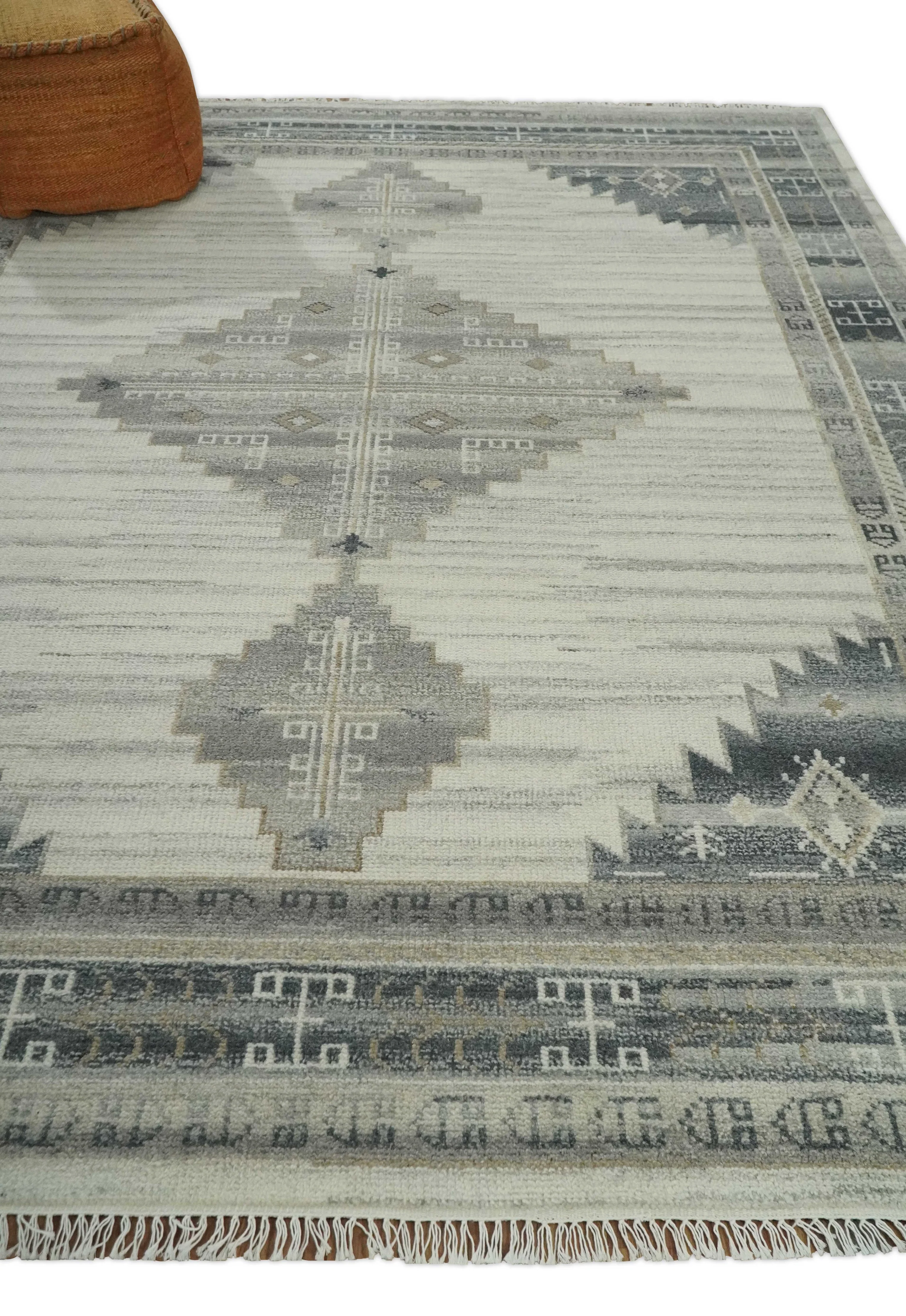 Natural Wool Hand Knotted Ivory and Gray Traditional Multi size wool Area Rug, Kids, Living Room and Bedroom Rug - Image 3