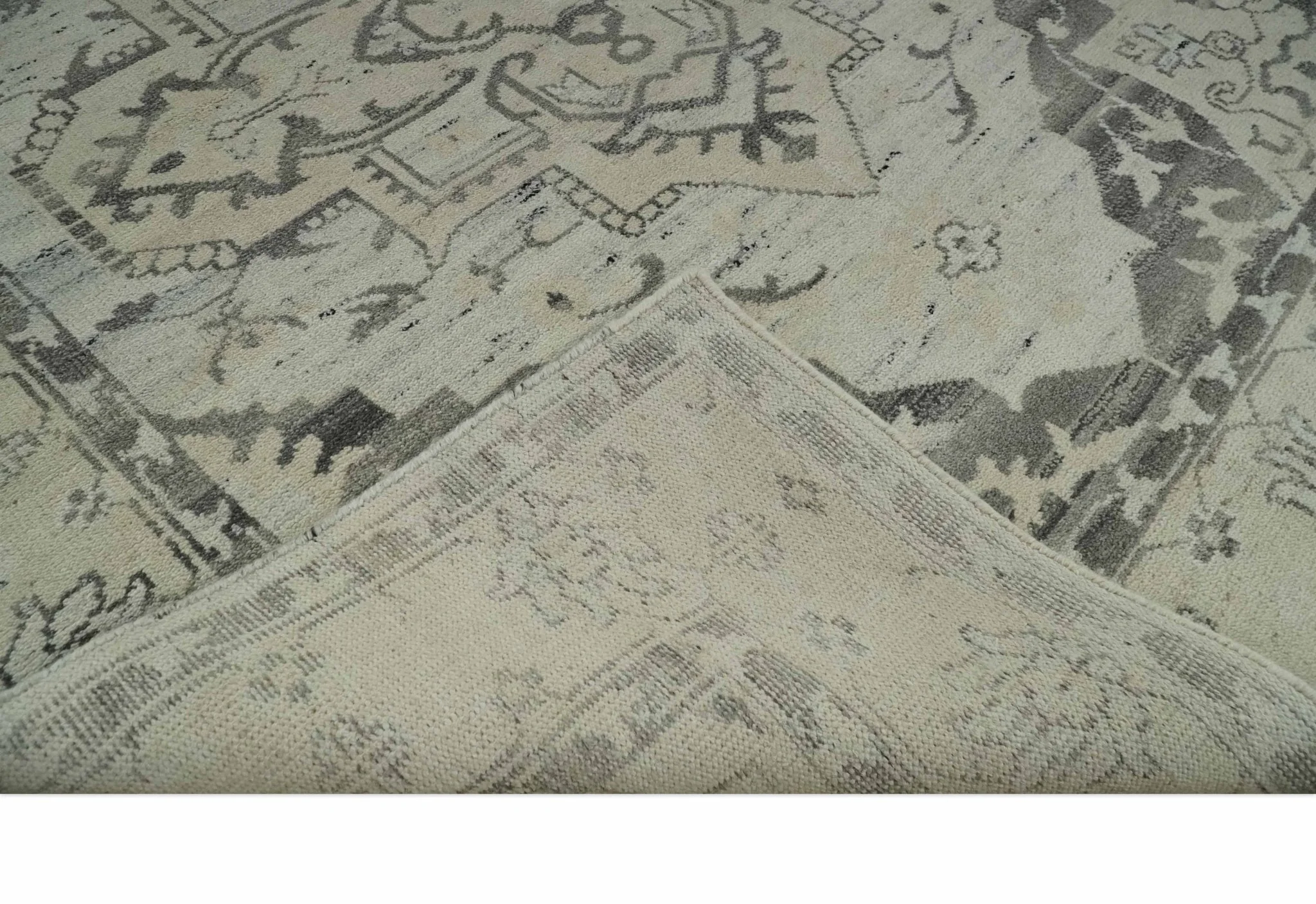 Hand Knotted Earthy Neutral Serapi Wool Rug, Charcoal, Beige and Ivory - Image 7