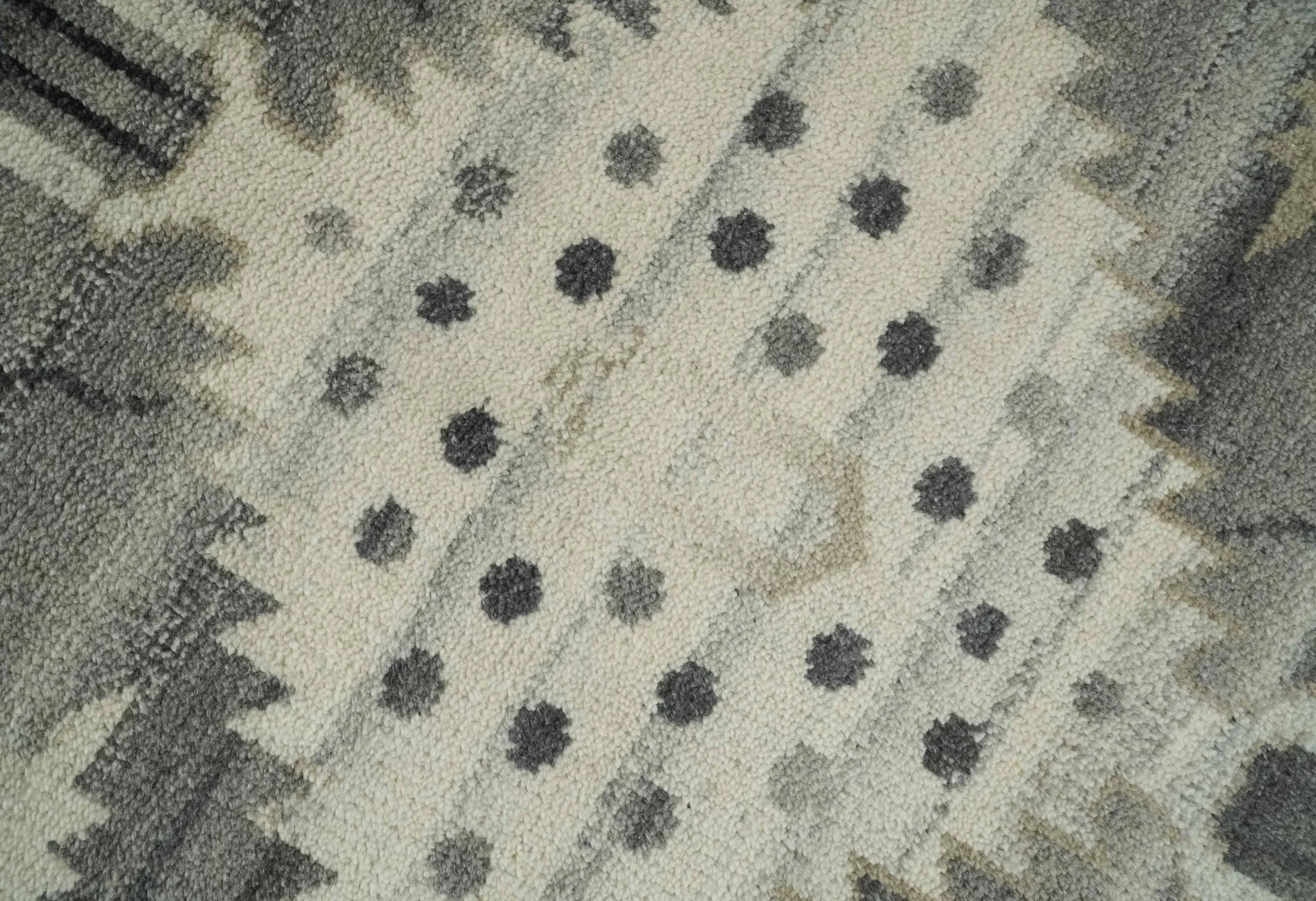 Hand Knotted Ivory and Gray Traditional Tribal Natural Wool Custom Made wool Area Rug, Kids, Living Room and Bedroom Rug - Image 4