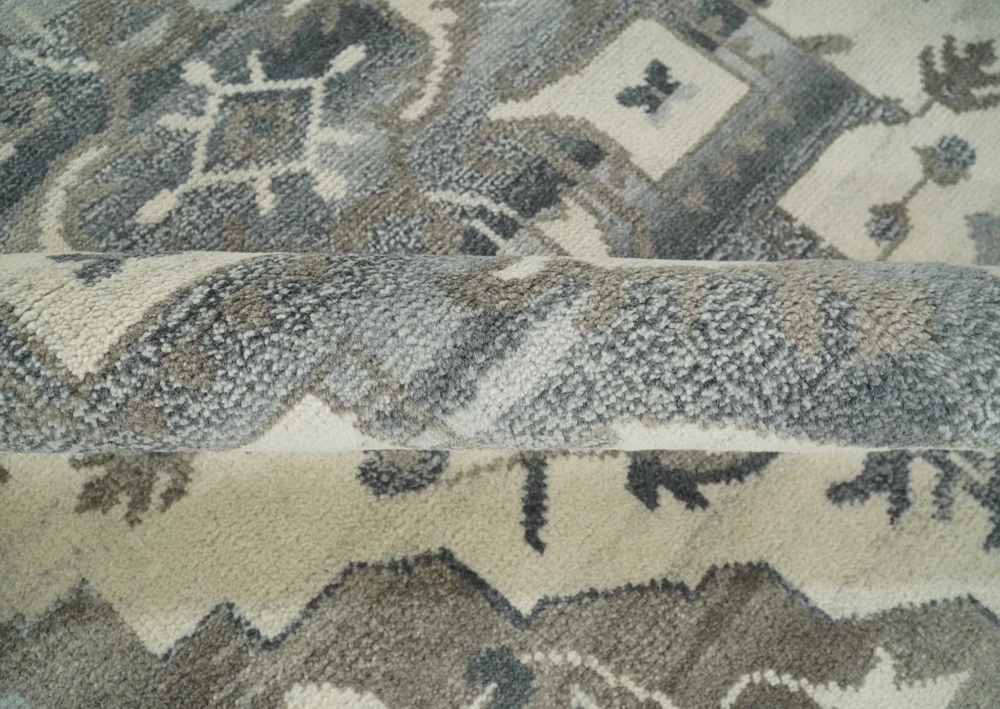 Hand Knotted Gray, Beige and Charcoal Traditional Heriz Serapi Multi size Wool Area Rug, Kids, Living Room and Bedroom Rug - Image 6
