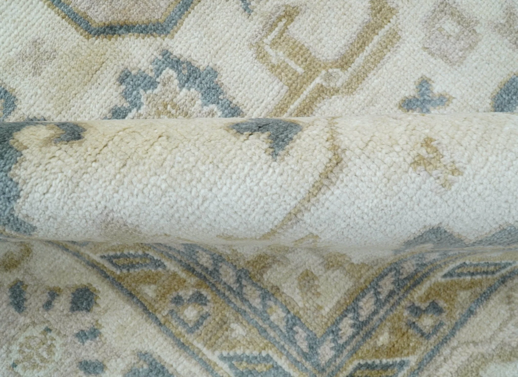 Hand Knotted Ivory And Gray Traditional Oushak Design 8x10 Wool Rug - Image 7