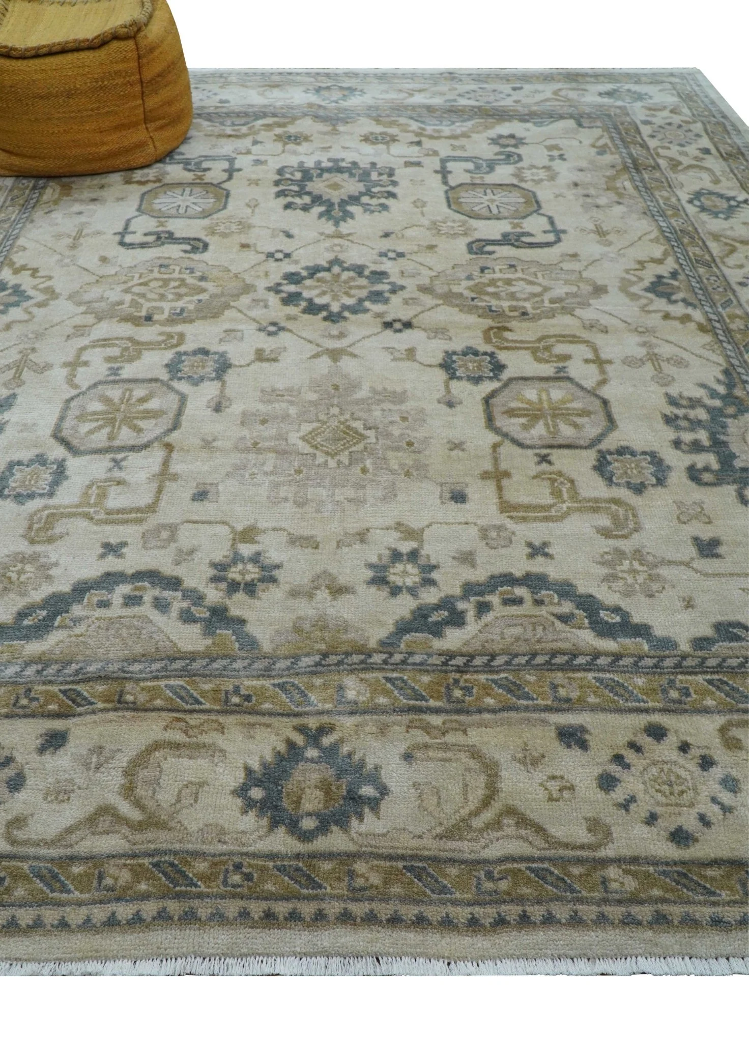 Hand Knotted Ivory And Gray Traditional Oushak Design 8x10 Wool Rug - Image 8
