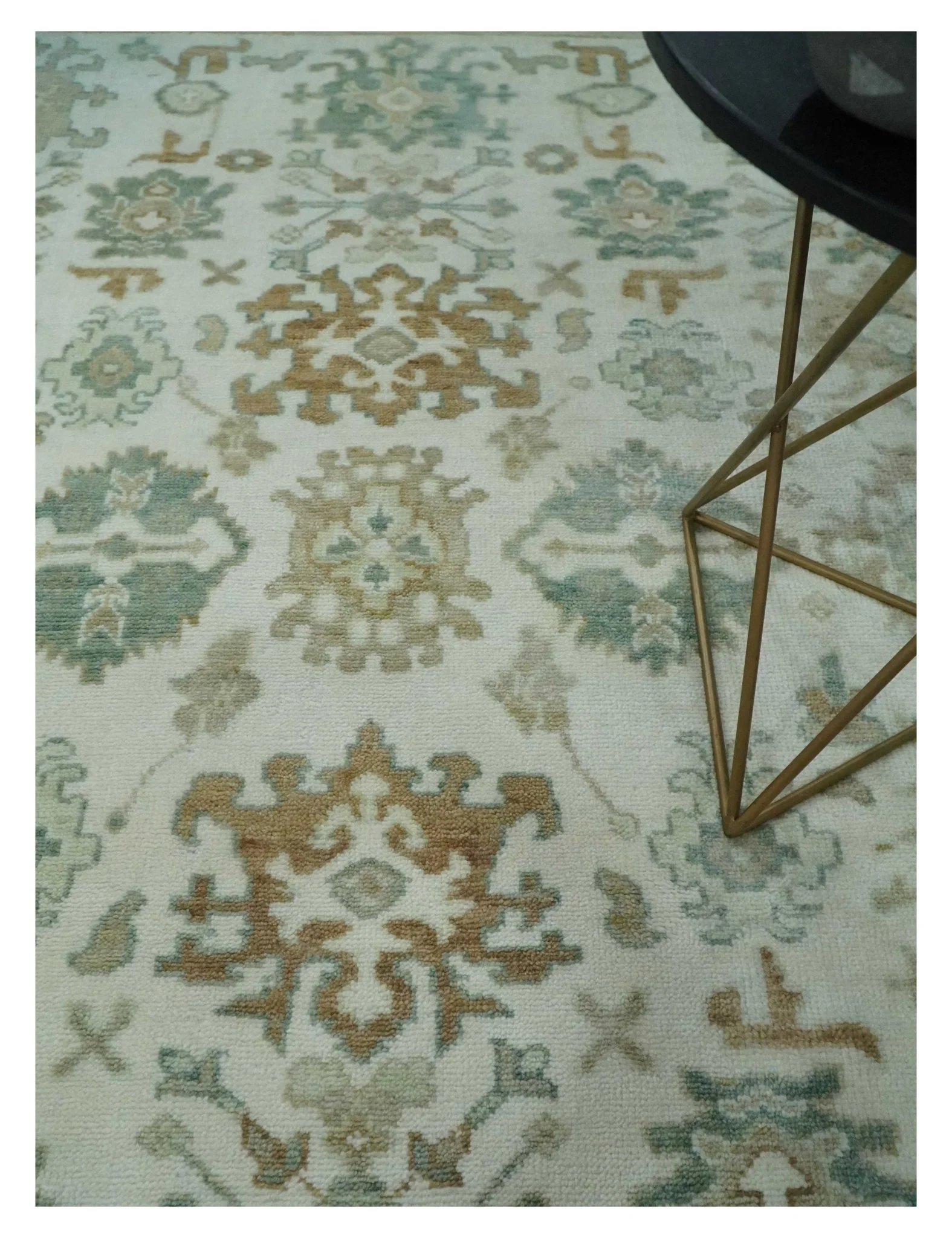 Hand Knotted Ivory and Silver 8x10 Traditional Oushak Wool Area Rug - Image 2