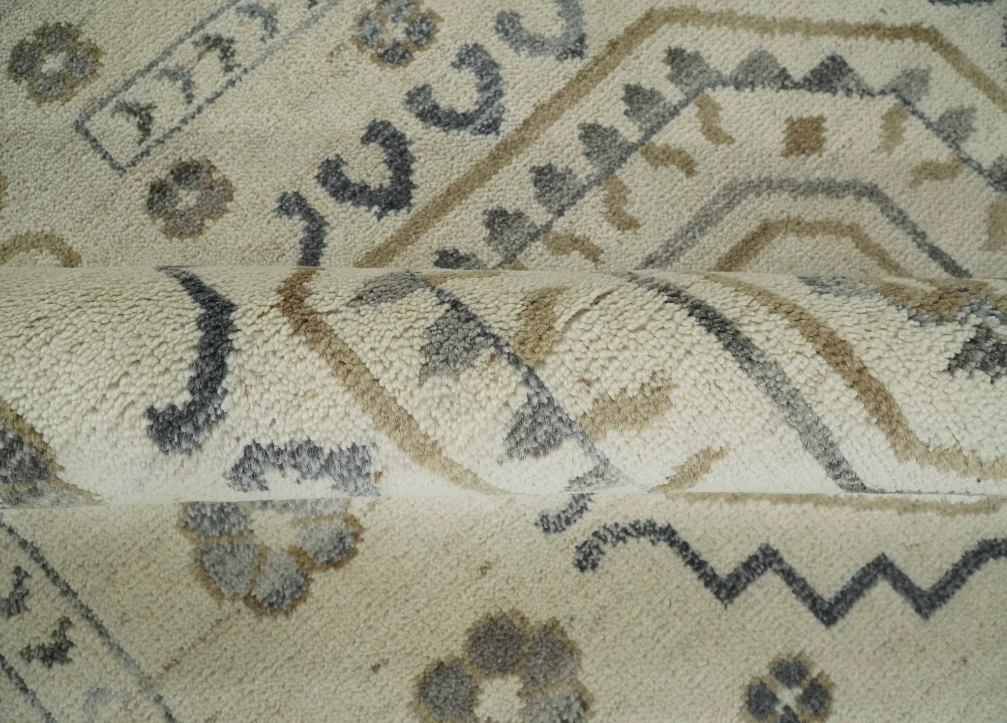 Hand Knotted Ivory, Gray and Beige Traditional Medallion Natural Wool Custom Made Area Rug, Kids, Living Room and Bedroom Rug - Image 6