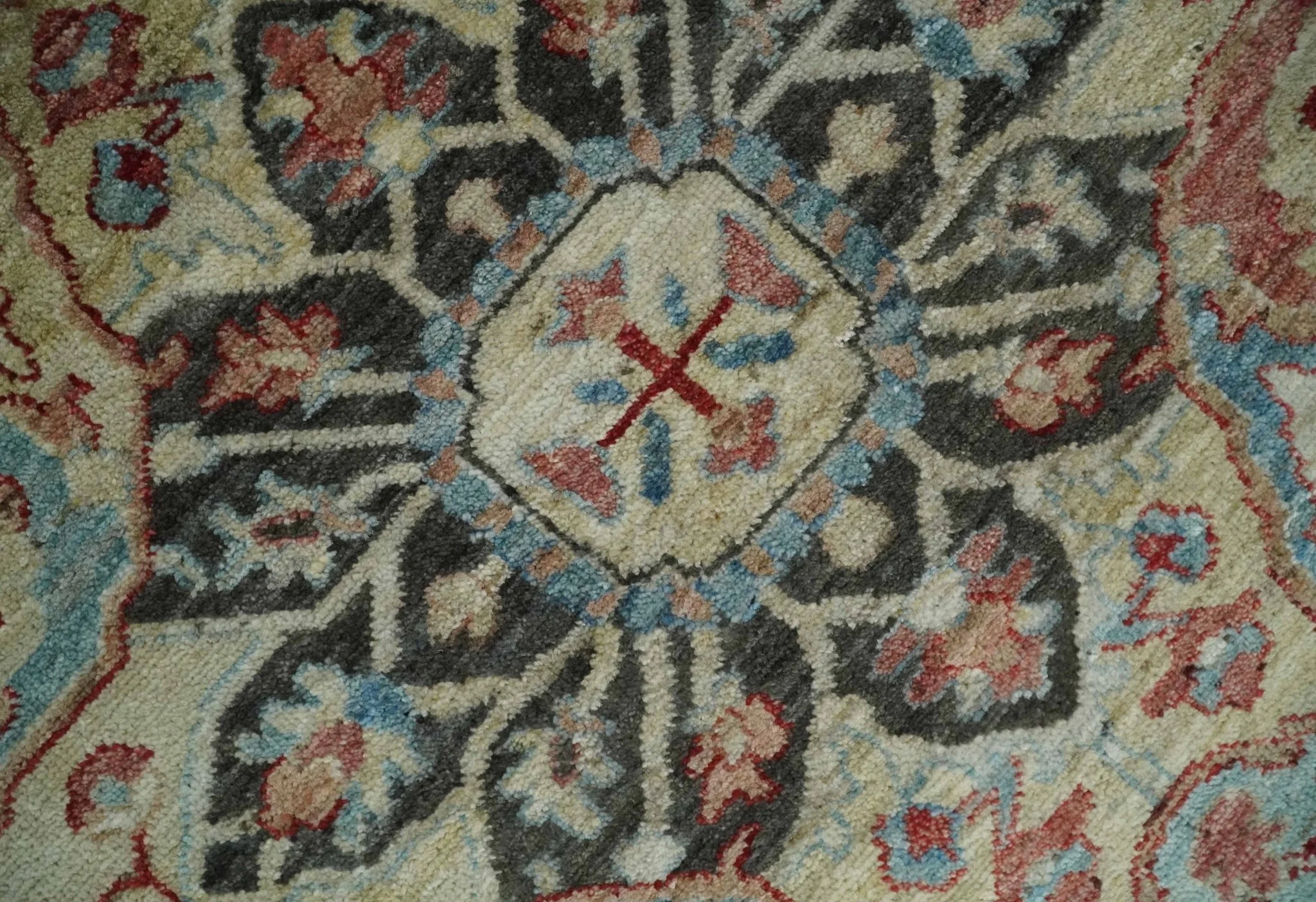 Hand Knotted Ivory, Rust and Blue Antique Persian Heriz Serapi Wool Rug, 5x8, 6x9, 8x10 and 9x12 Living Room Rug | TRD2557 - Image 4