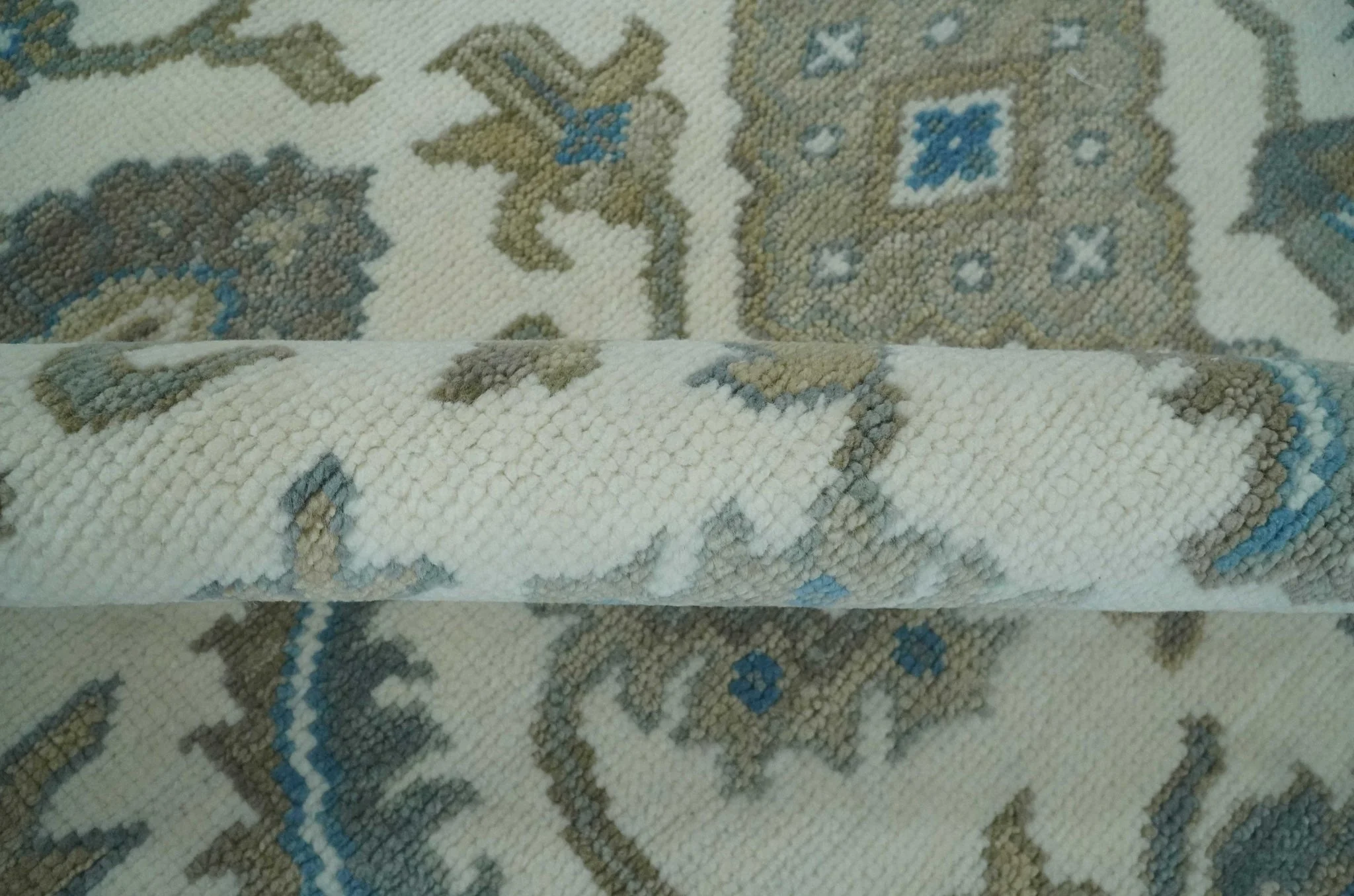 Hand Knotted Ivory, Teal and Silver 9x12 Traditional Oushak Wool Area Rug - Image 6