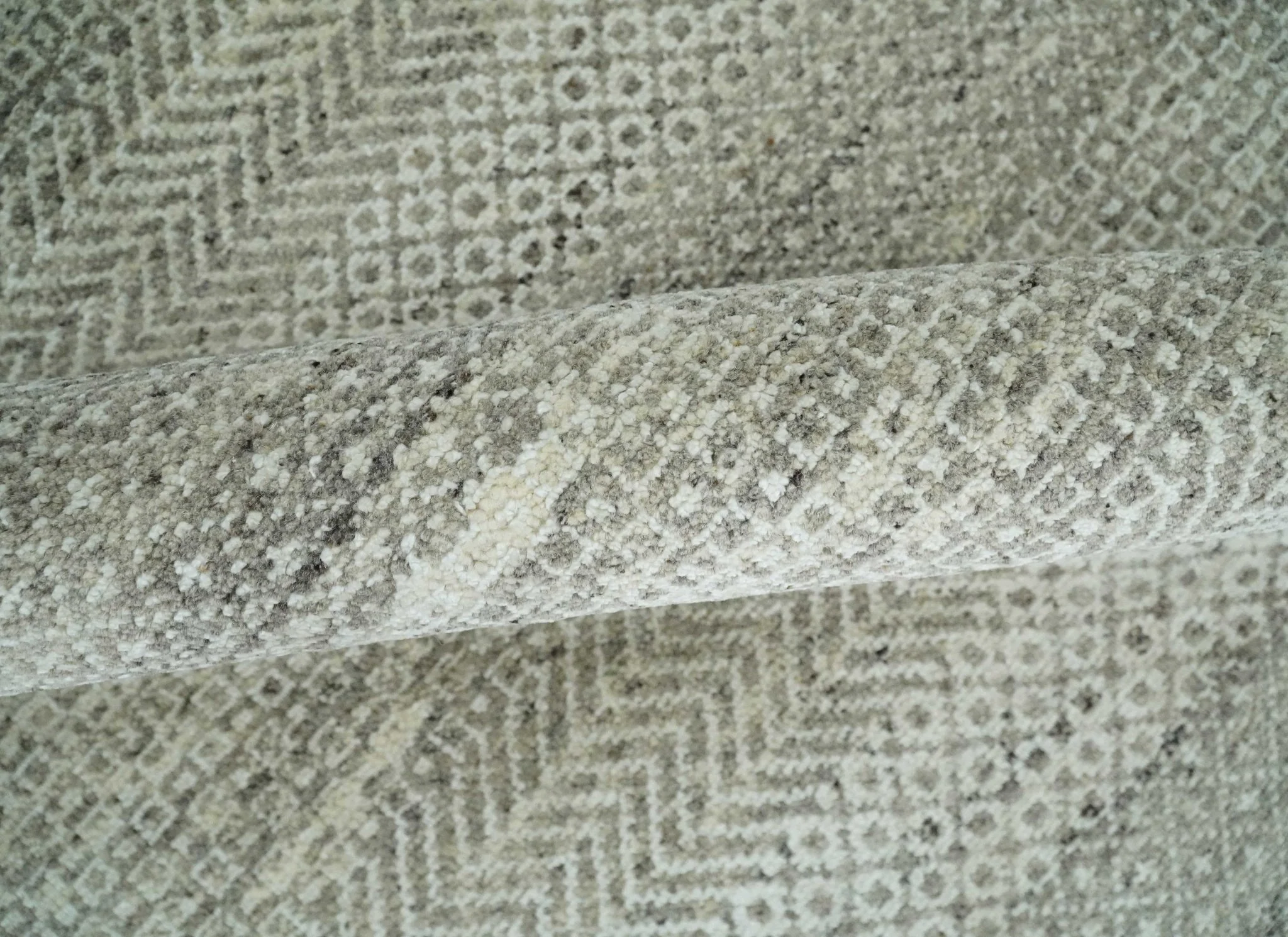 Hand Knotted Modern Geometric Trellis Scandinavian 8x10 Beige, and Ivory Wool Area Rug - Image 6