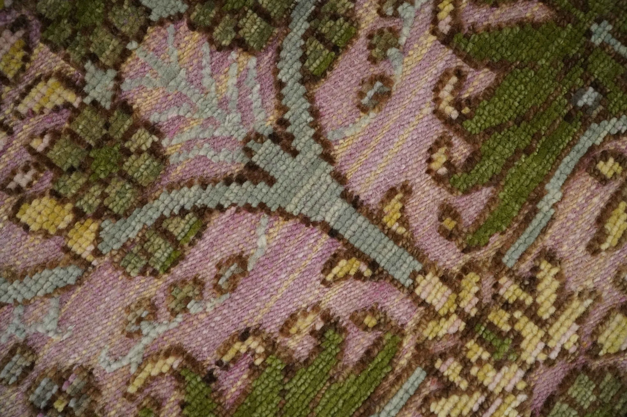 Hand Knotted Pink, Green and Beige Floral Traditional Antique Style Wool Area Rug - Image 5