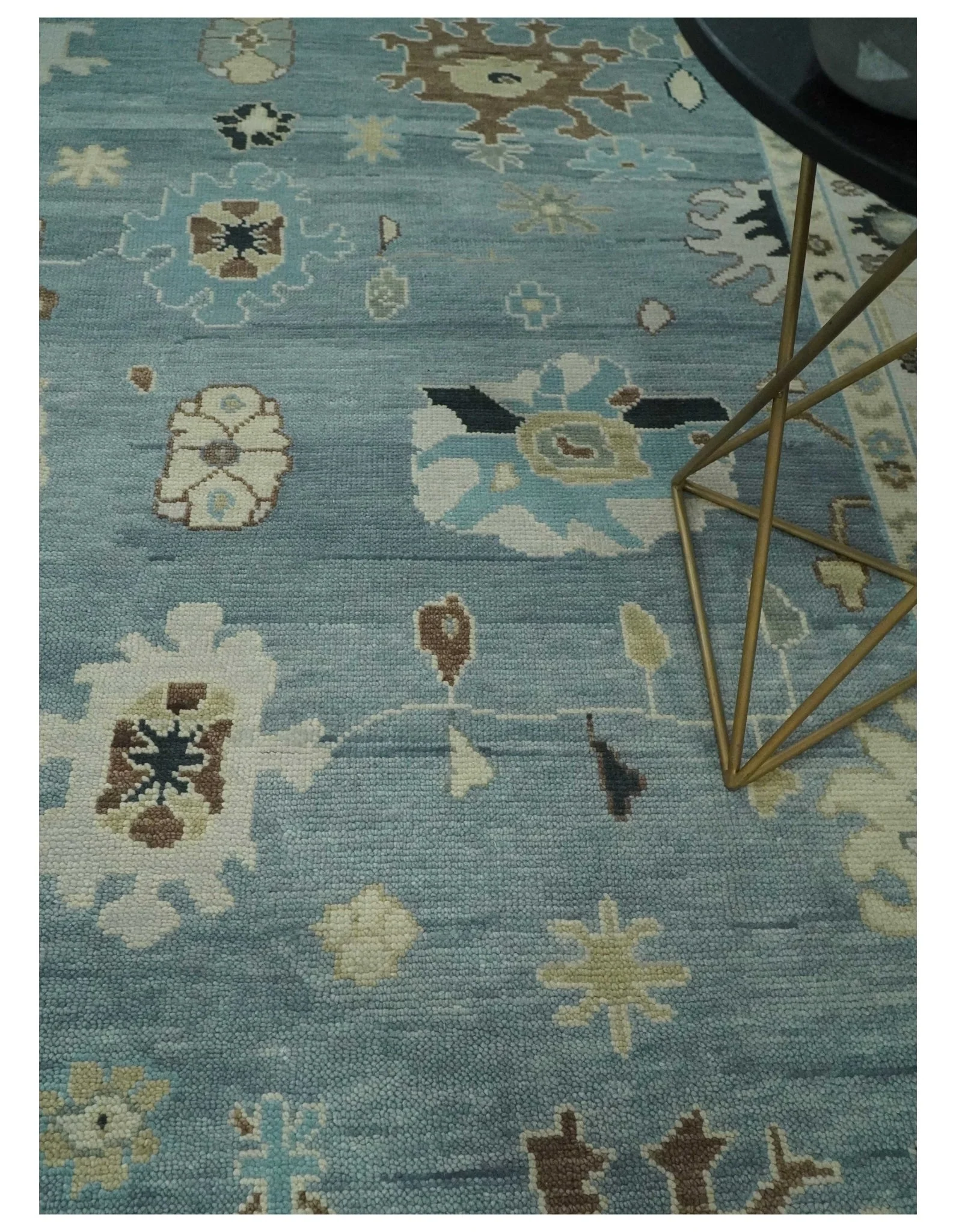 Hand Knotted Silver and Beige Traditional Oushak Vintage Wool Rug - Image 2