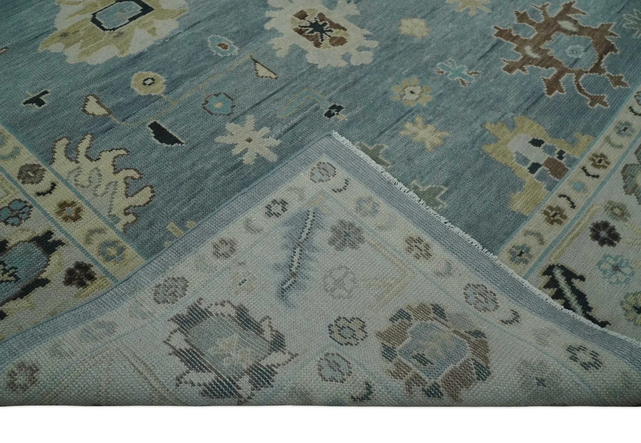 Hand Knotted Silver and Beige Traditional Oushak Vintage Wool Rug - Image 7