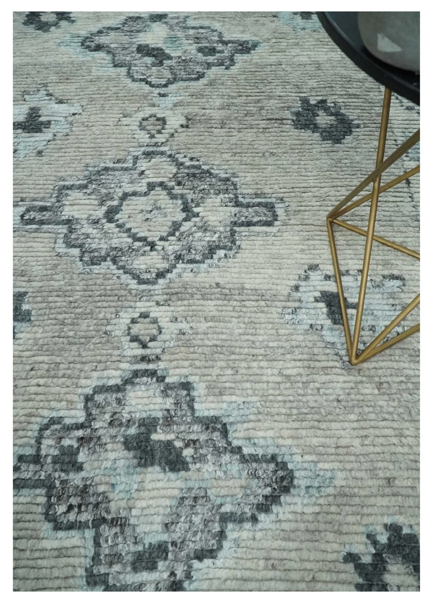 Hand Knotted Silver and Charcoal Traditional with Blended Custom Made Wool Rug - Image 2