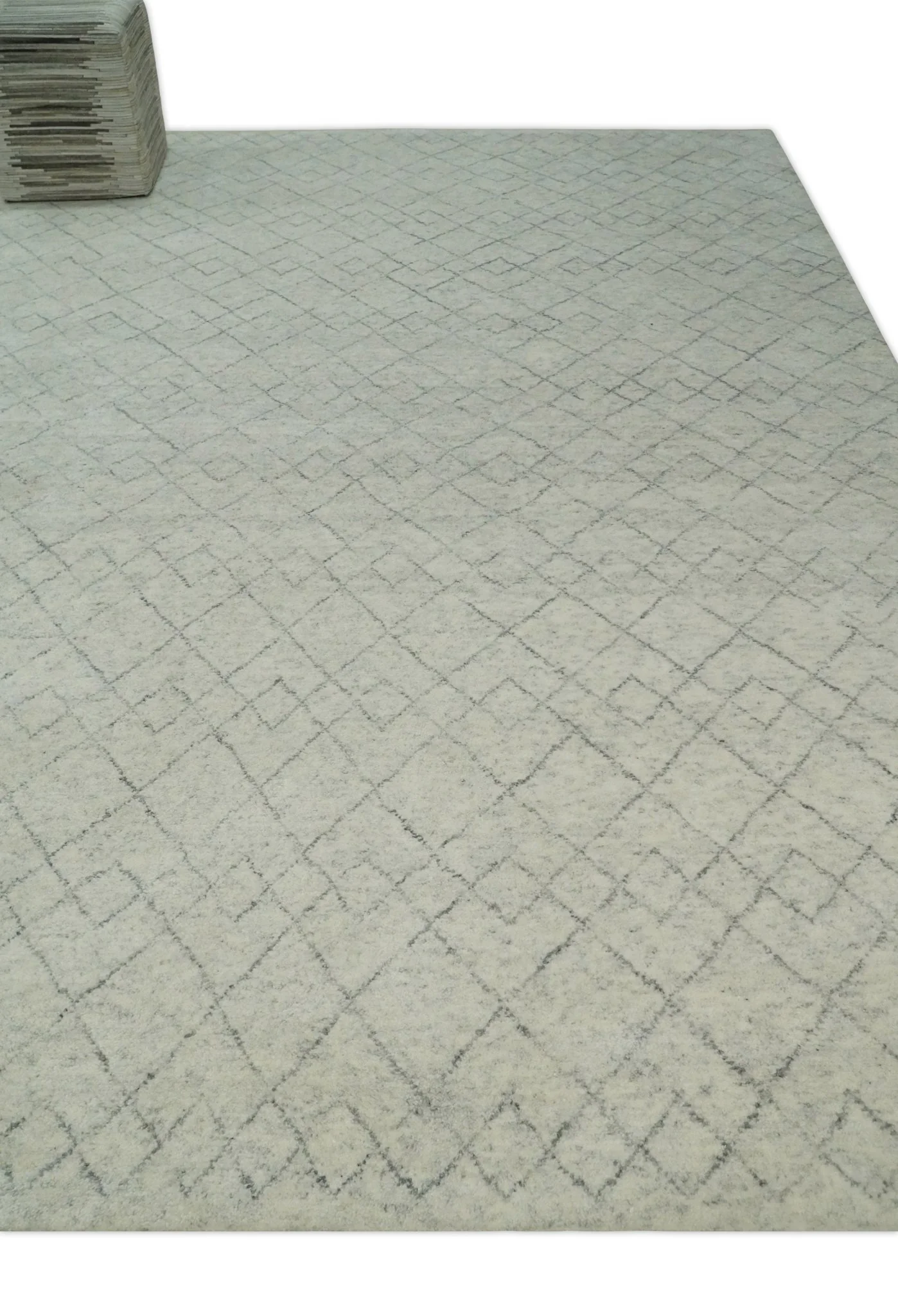 Hand Knotted Silver and Gray 9x12 Trellis Moroccan Rug Made with Fine Wool | TRDCP638912 - Image 3