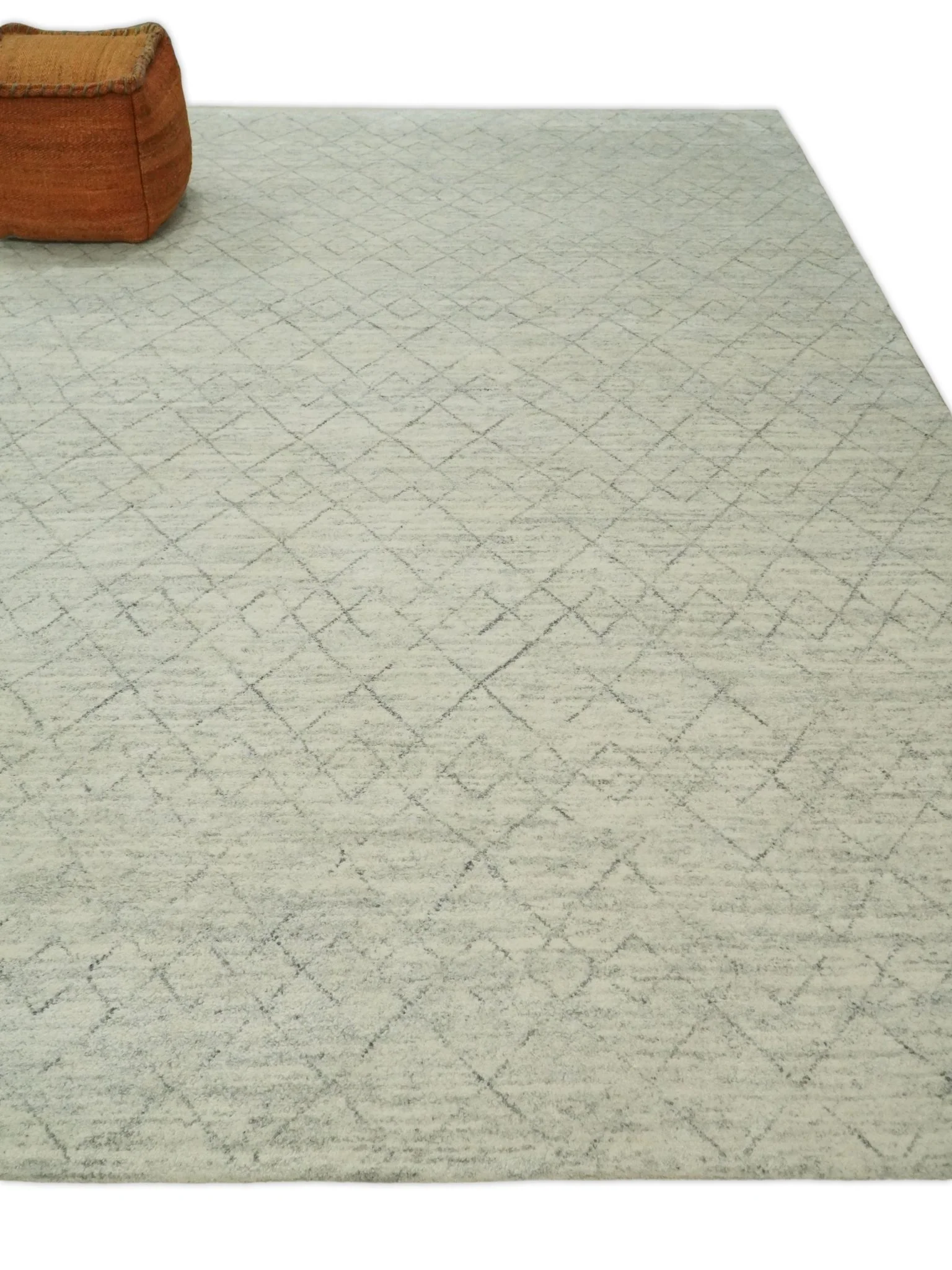 Hand Knotted Silver and Beige 9x12 Trellis Moroccan Rug Made with Fine Wool | TRDCP641912 - Image 3