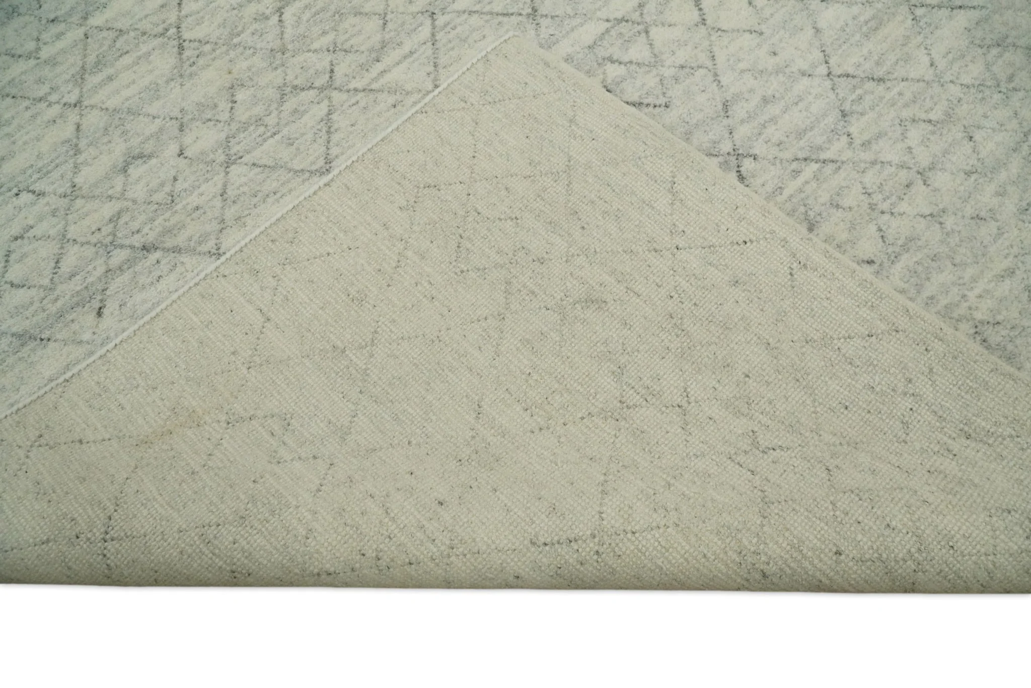 Hand Knotted Silver and Beige 9x12 Trellis Moroccan Rug Made with Fine Wool | TRDCP641912 - Image 4