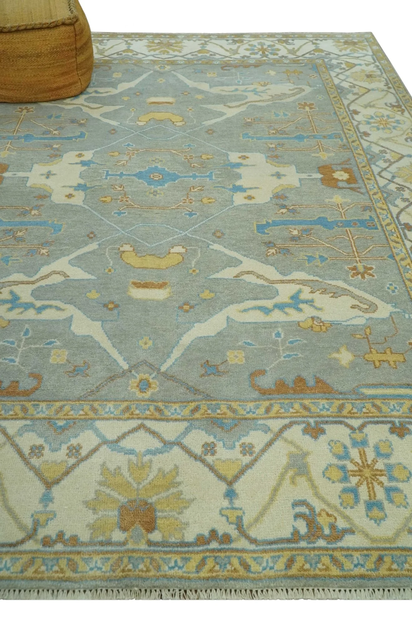Traditional Hand Knotted Silver and Ivory 8x10 Oriental Oushak wool area rug - Image 3