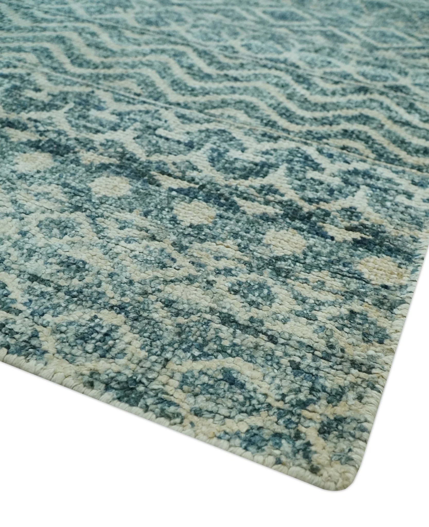 Teal and Ivory 5.6x8.6 Southwestern Tribal Trellis Recycled Art Silk Area Rug - Image 5