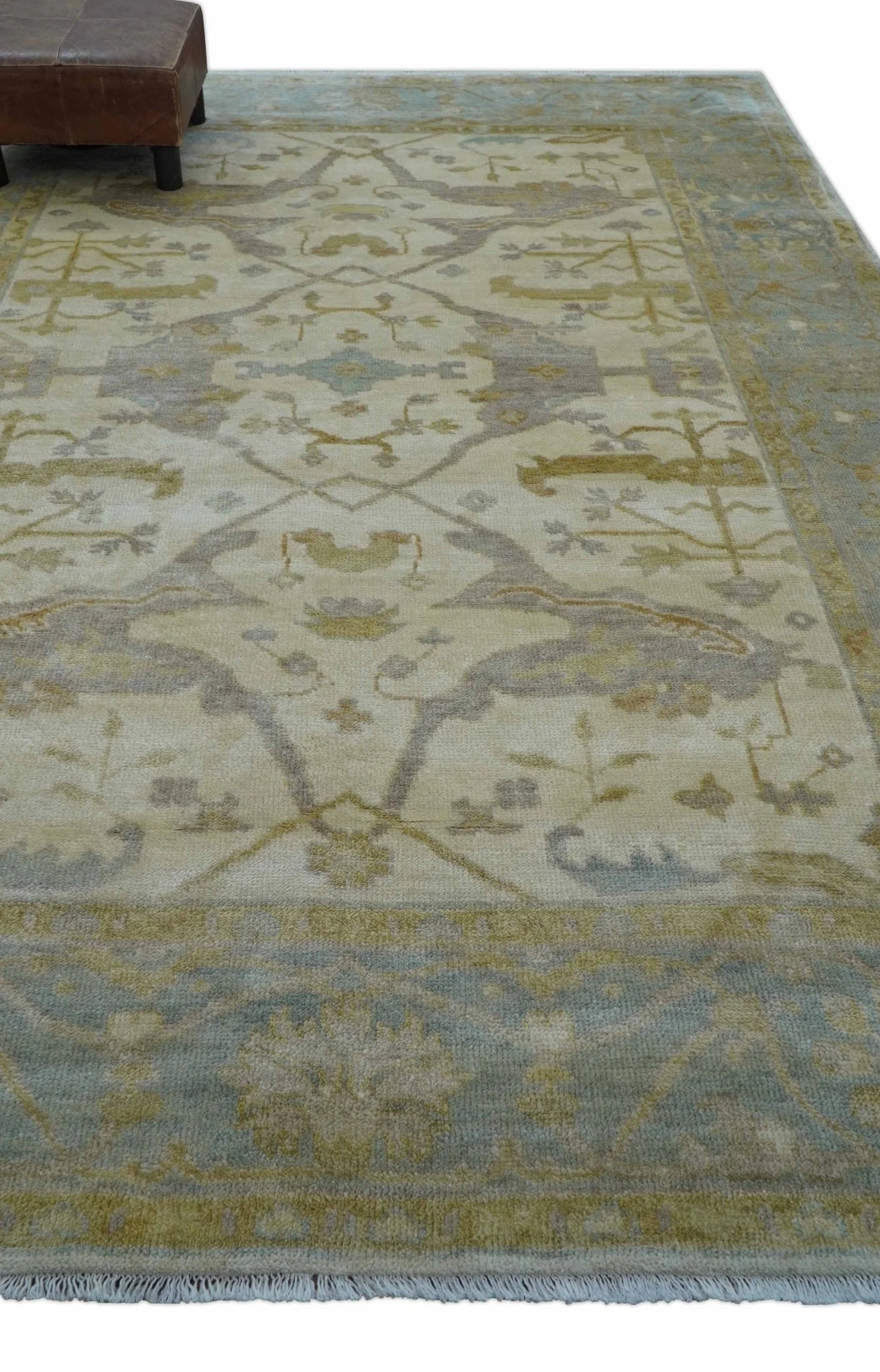 Hand Knotted Traditional Oushak Design Beige And Gray 6x9 Wool Area Rug - Image 3